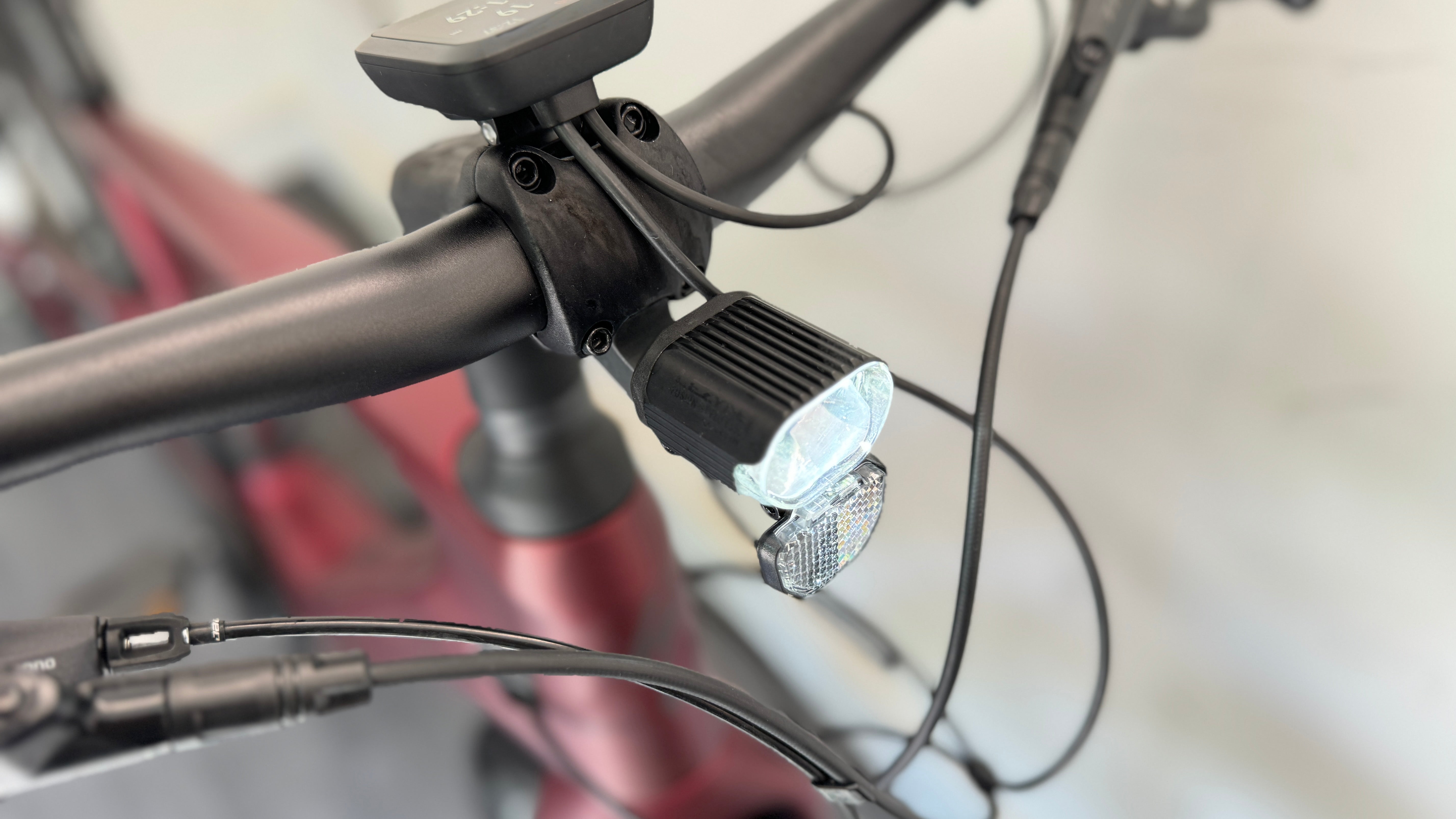 2025 Specialized Turbo Vado SL 2 6.0 MEDIUM EQ Carbon Electric bike Only 330 mi