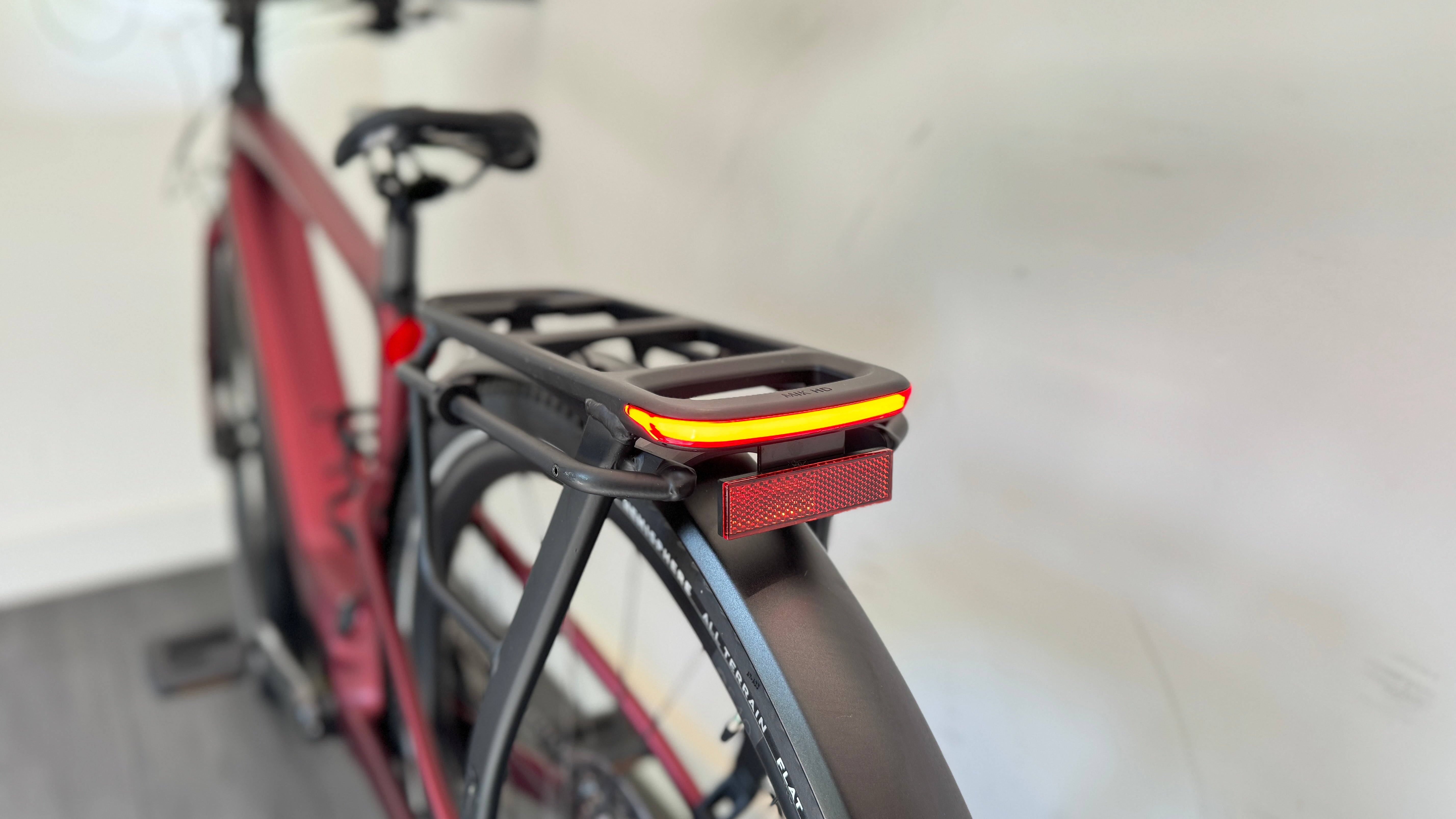 2025 Specialized Turbo Vado SL 2 6.0 MEDIUM EQ Carbon Electric bike Only 330 mi