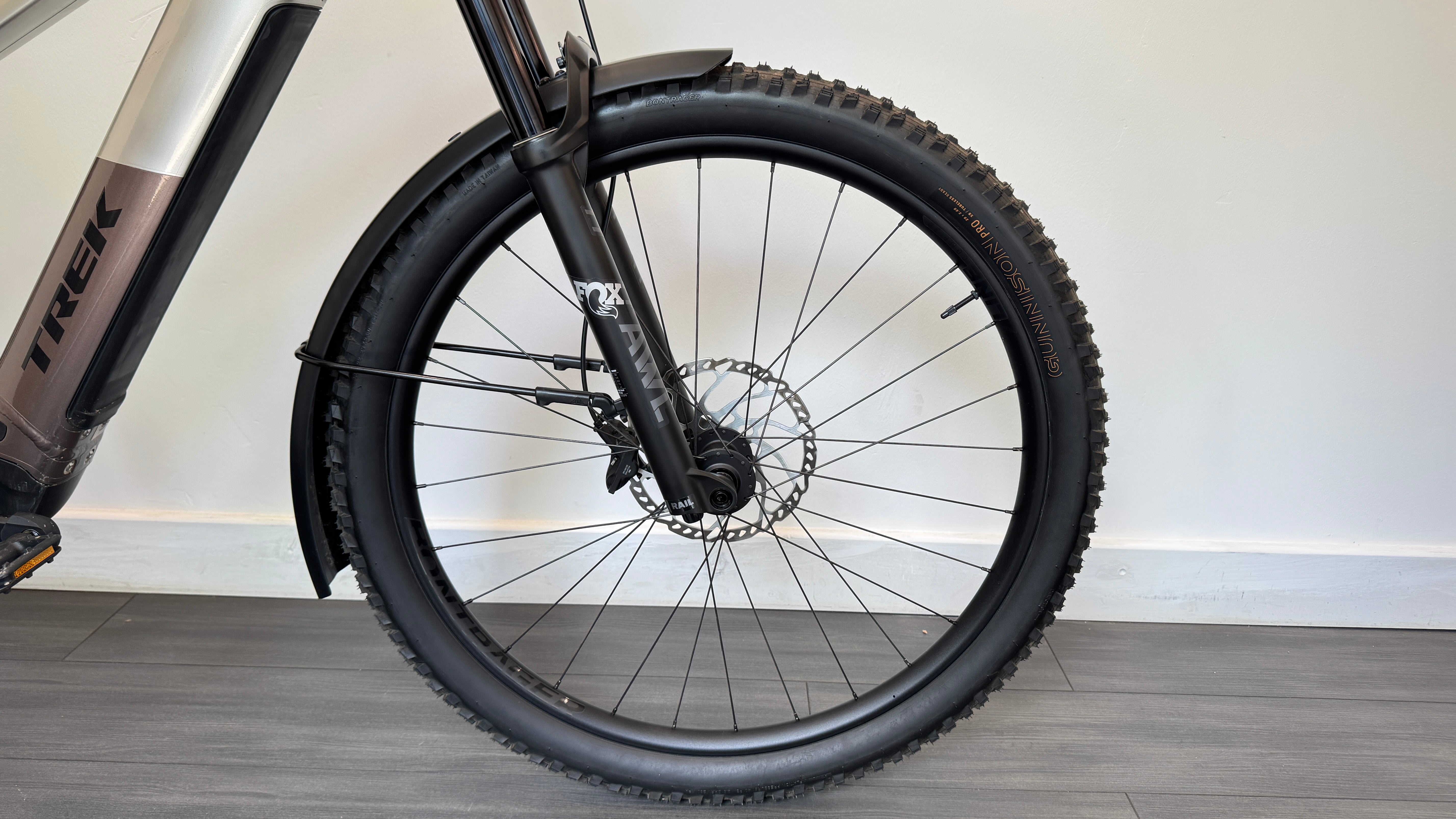 2025 TREK Powerfly+ 8 Gen 5 LARGE 800Wh Purion 400 Electric Mountain Bike Bosch 120Nm in Satin Lunar Silver and Bronze
