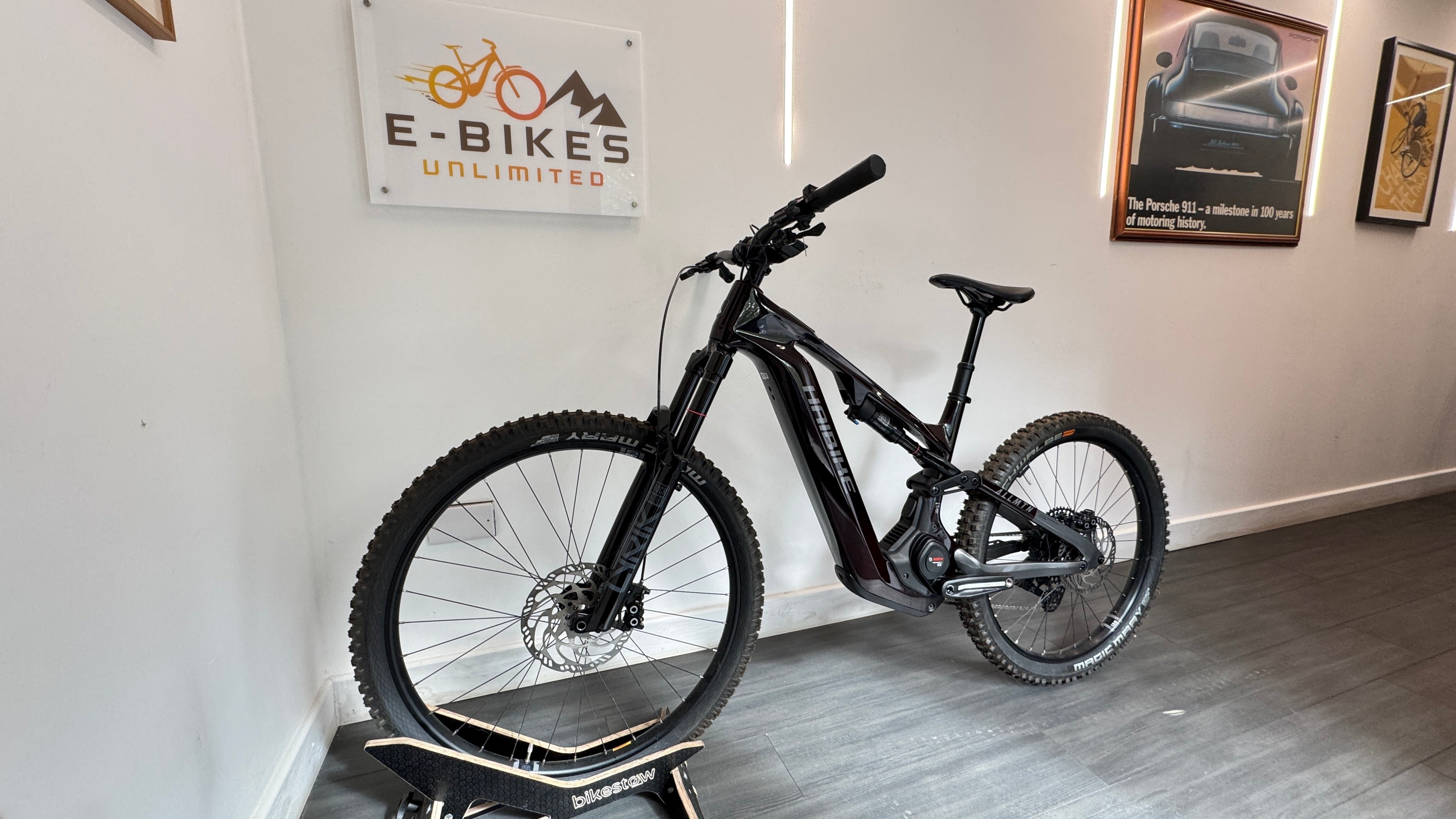 Haibike AllMtn CF 9 MEDIUM Electric Bike Ebike 27.5 120Nm Bosch Gen 5 AXS S1000 Eagle Black & Platinum Glossy