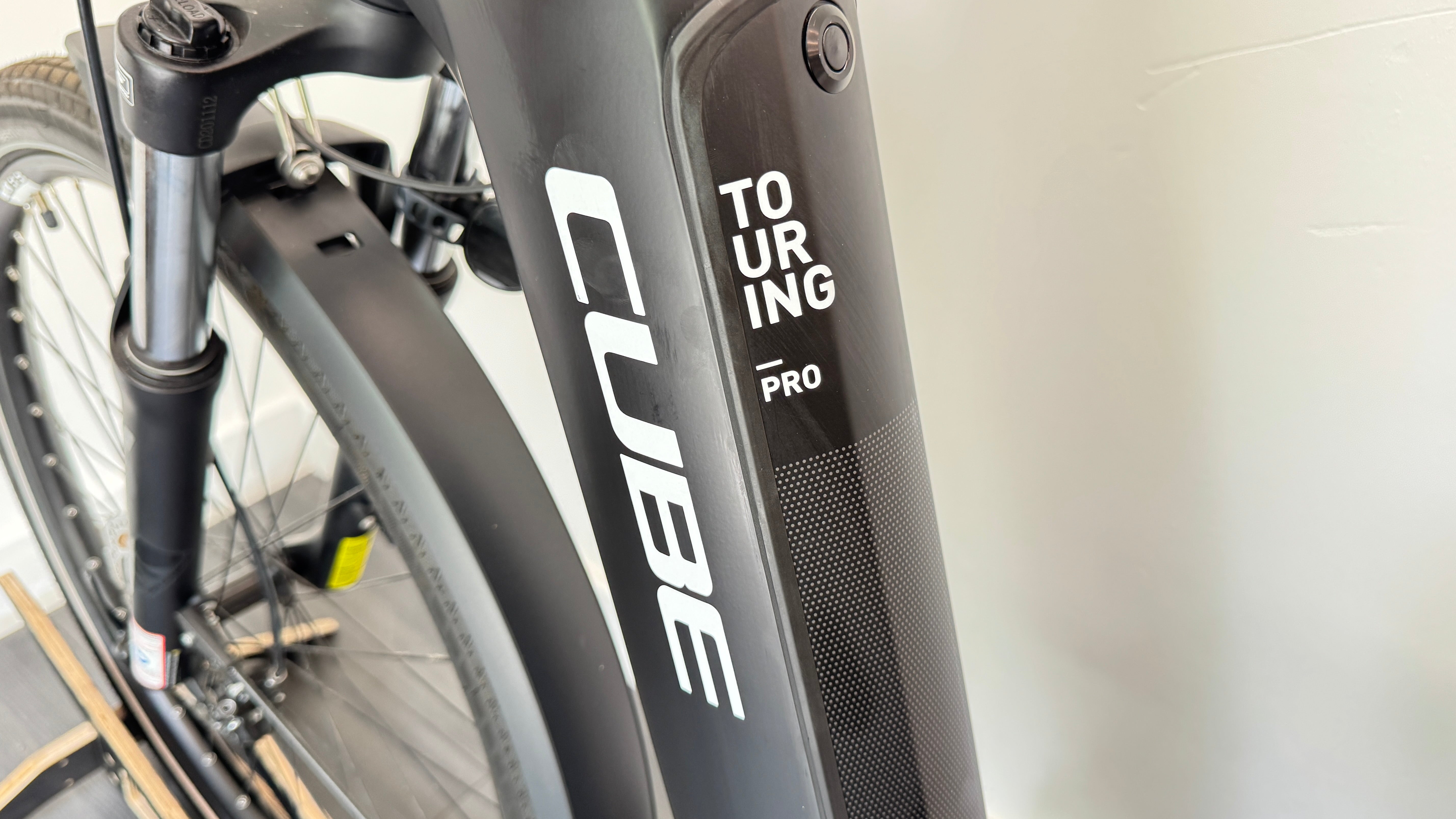Cube Touring Hybrid Pro 500Wh Black/White X Small 46cm Step Thru Electric Bike Ebike