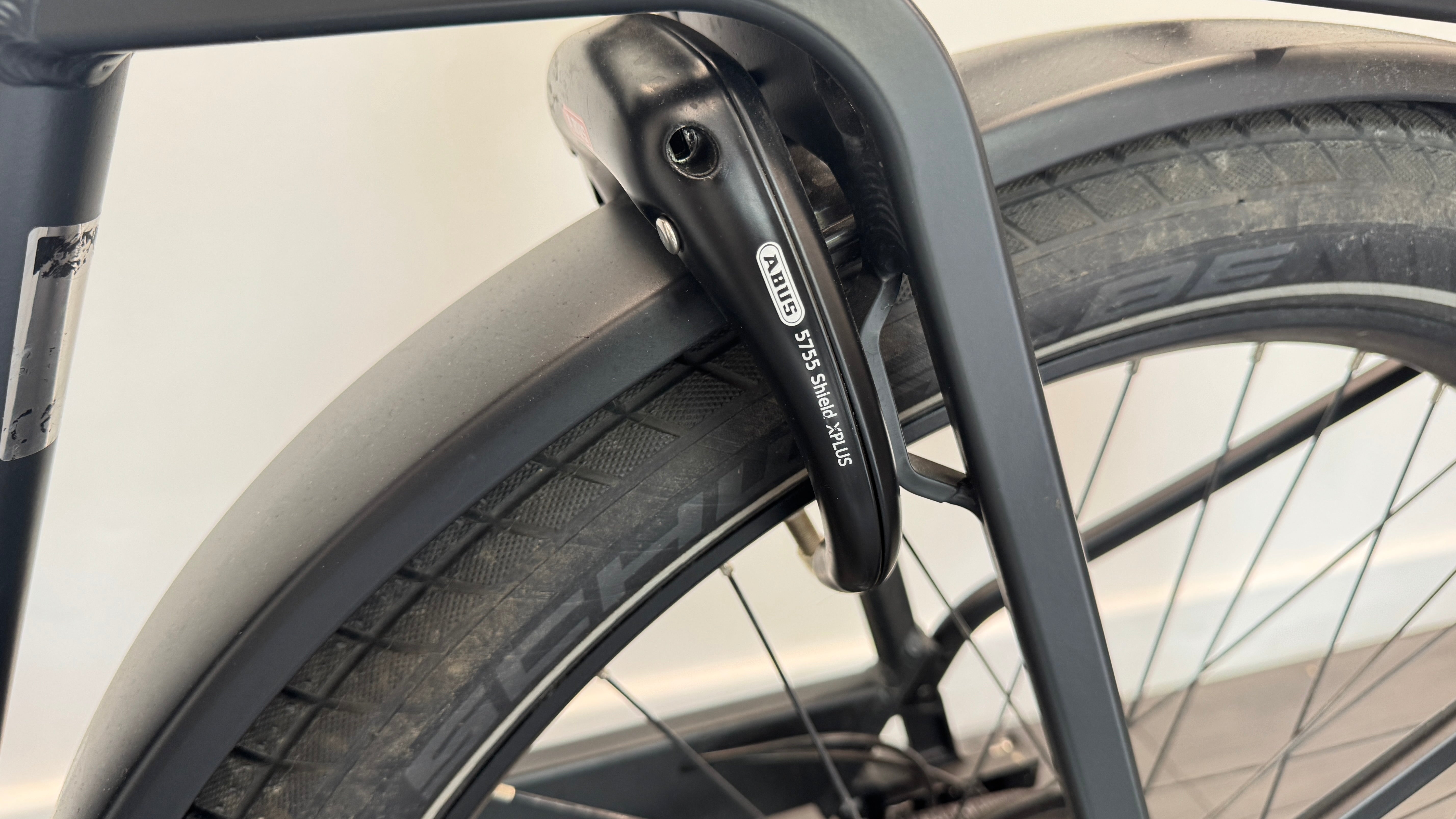 Riese and Muller Nevo 4 utility grey matt 51cm Medium/Large 750Wh Battery Bosch ABS Kiox Cockpit Front Carrier