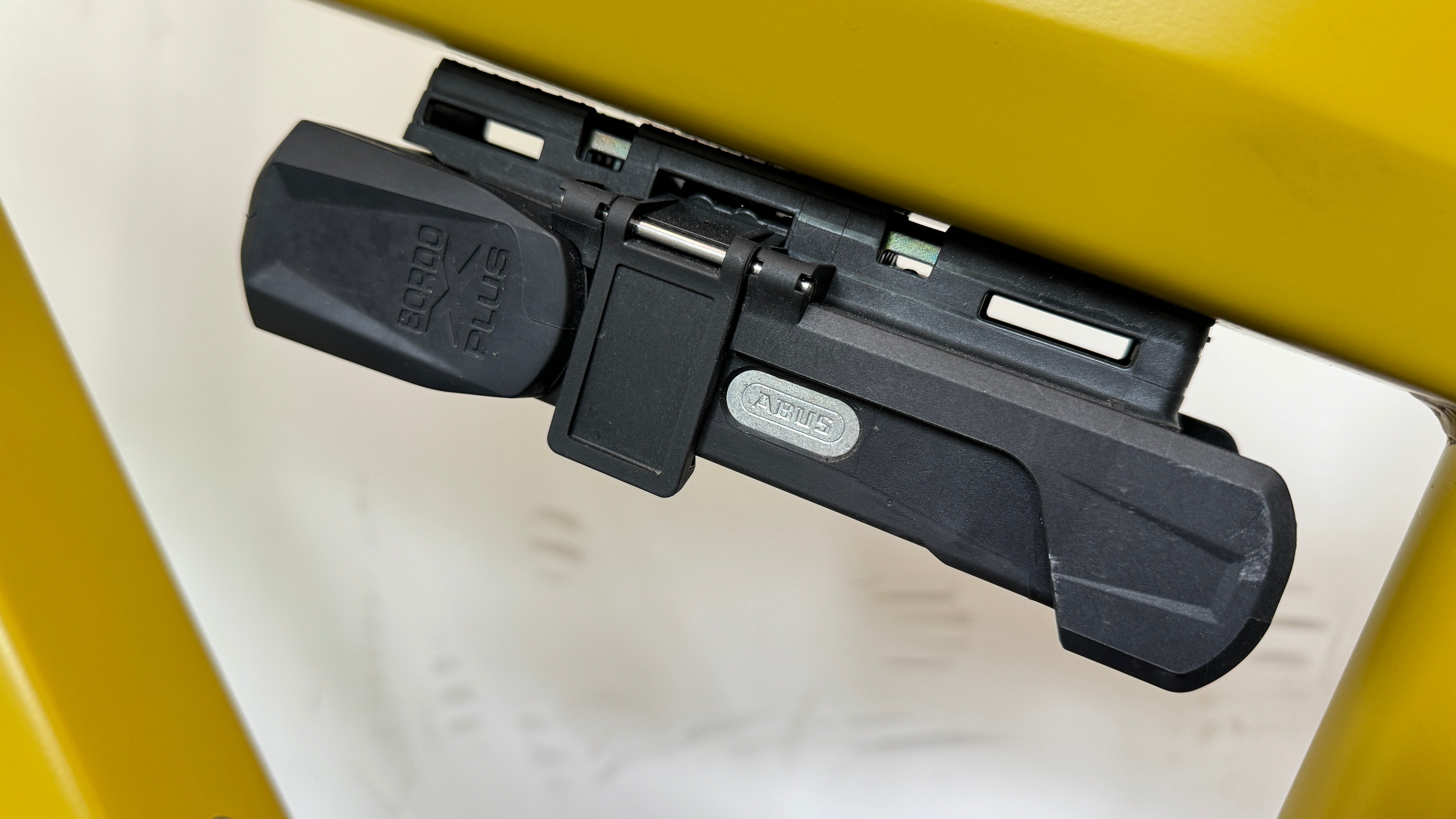 Riese and Müller Supercharger GT Vario 53cm LARGE Nyon Dual battery Front rack