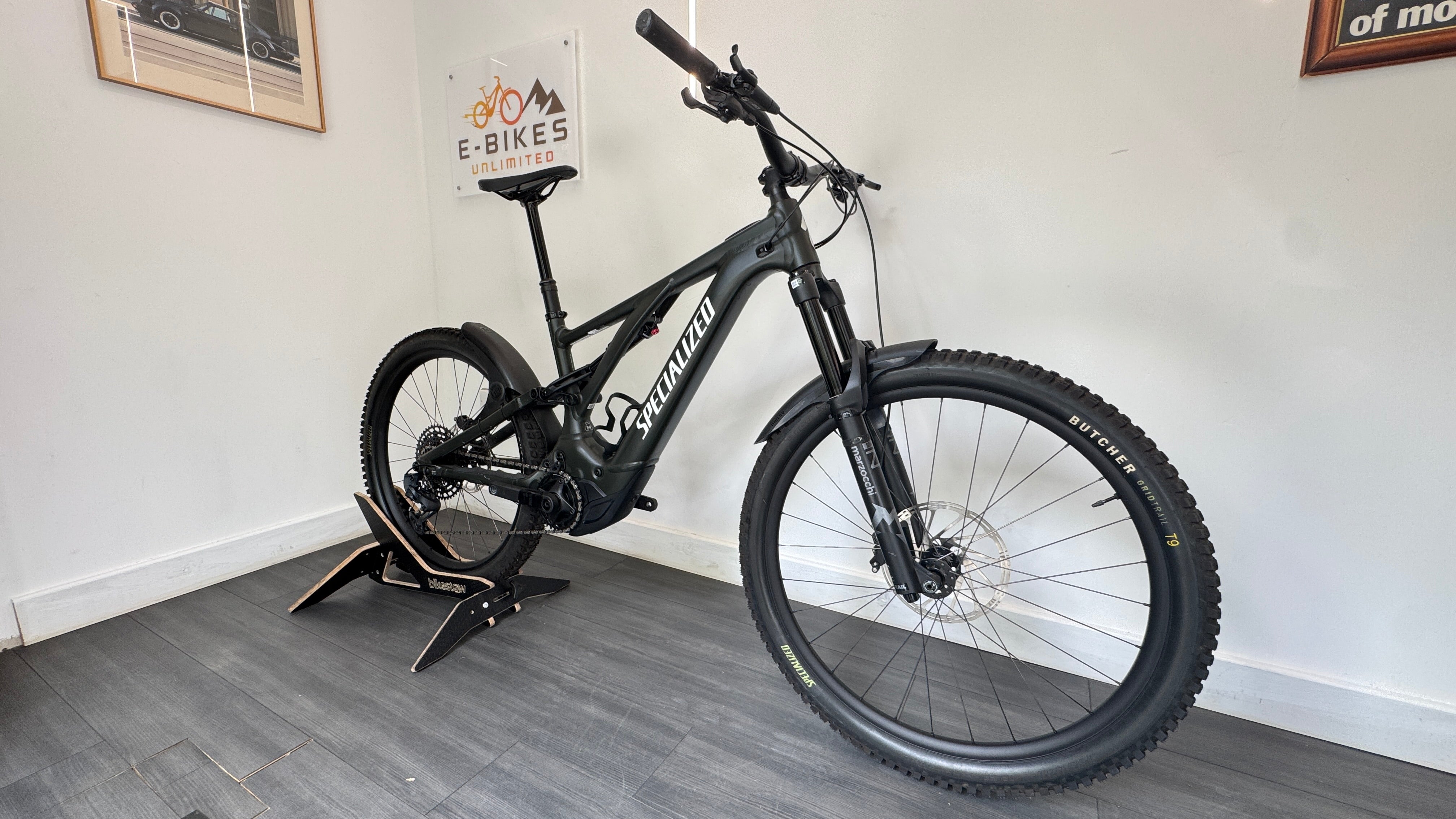 Specialized Levo Alloy Electric Bike S4 LARGE 2025 Satin Dark Moss Green/Dune White Ebike 700Wh 90Nm