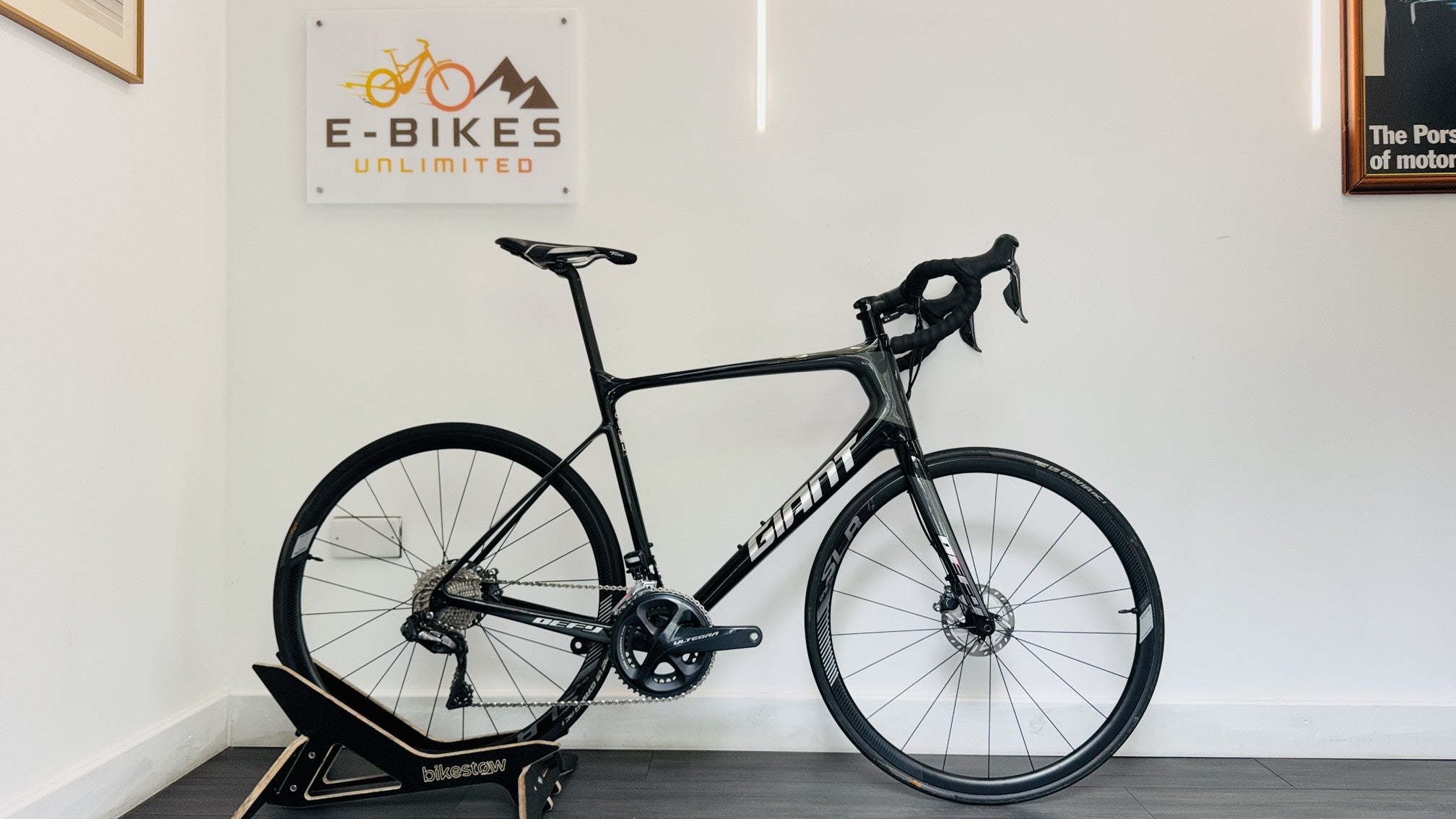 Giant Defy Advanced Pro 0 2018 Road Bike Ultegra Di2 LARGE Carbon Endurance Bike