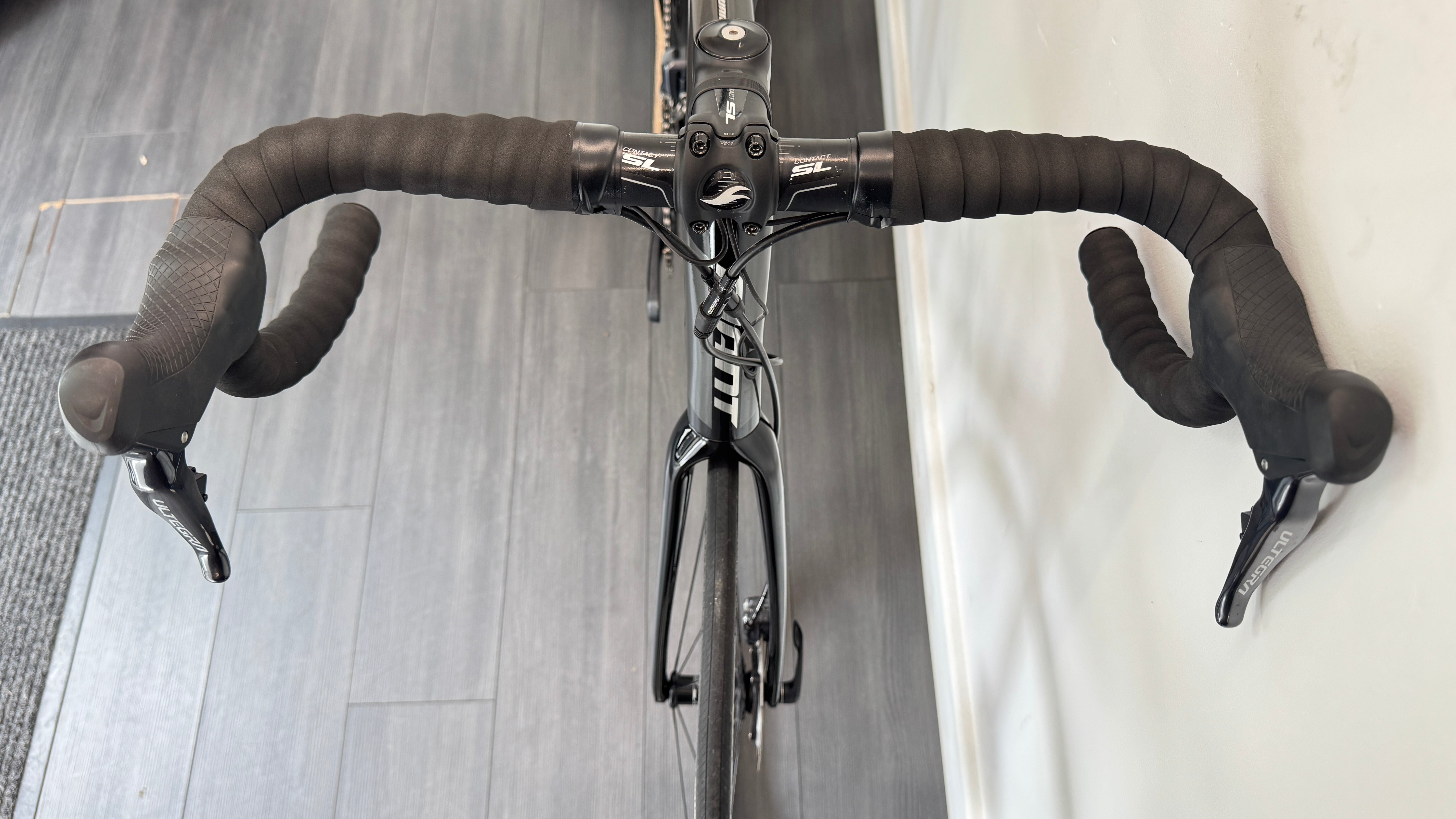 Giant Defy Advanced Pro 0 2018 Road Bike Ultegra Di2 LARGE Carbon Endurance Bike