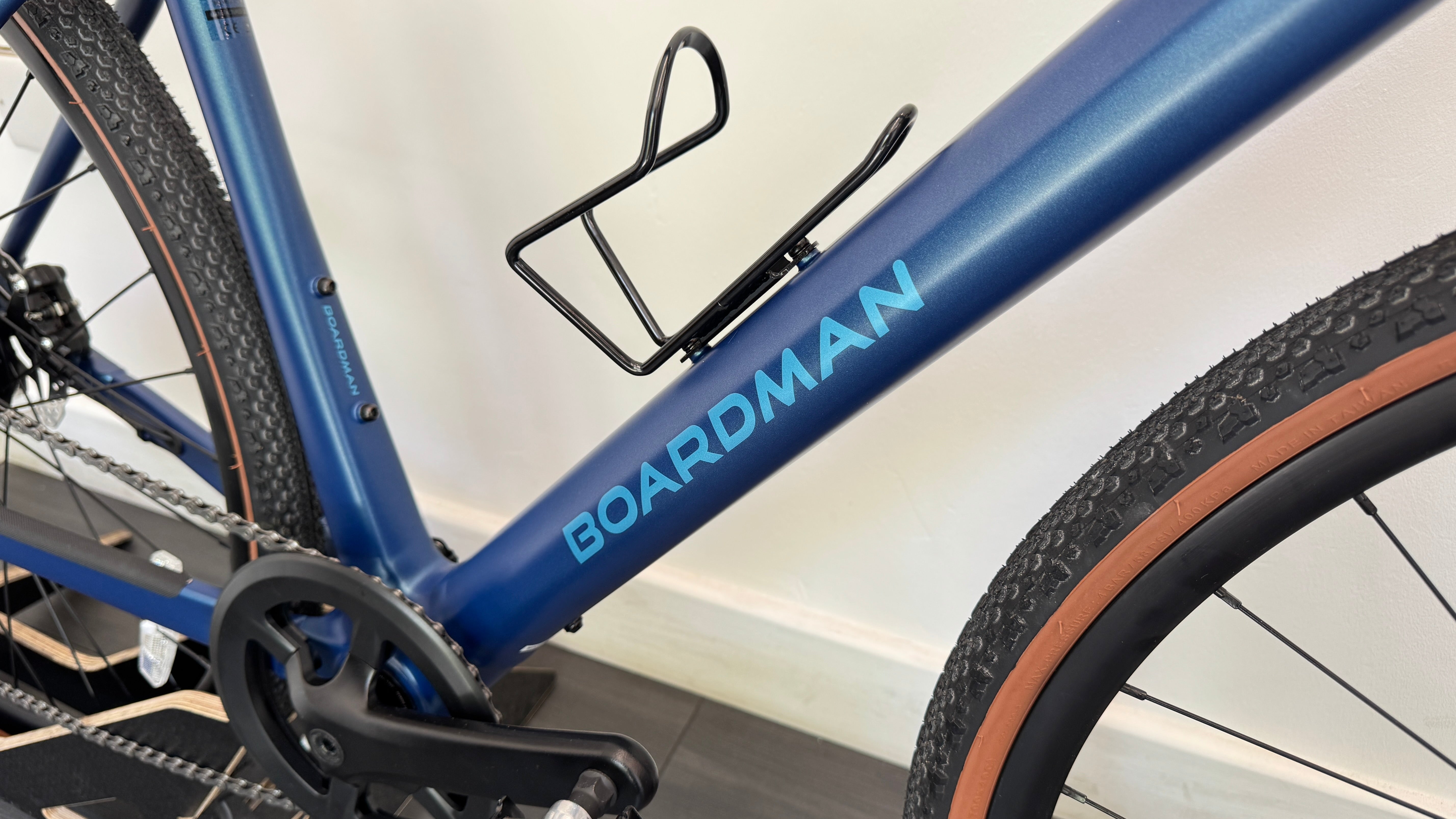 Boardman ADV-E 8.9 Cues 2026 LARGE - Electric Gravel Bike BRAND NEW RRP £1980 Hyena motor