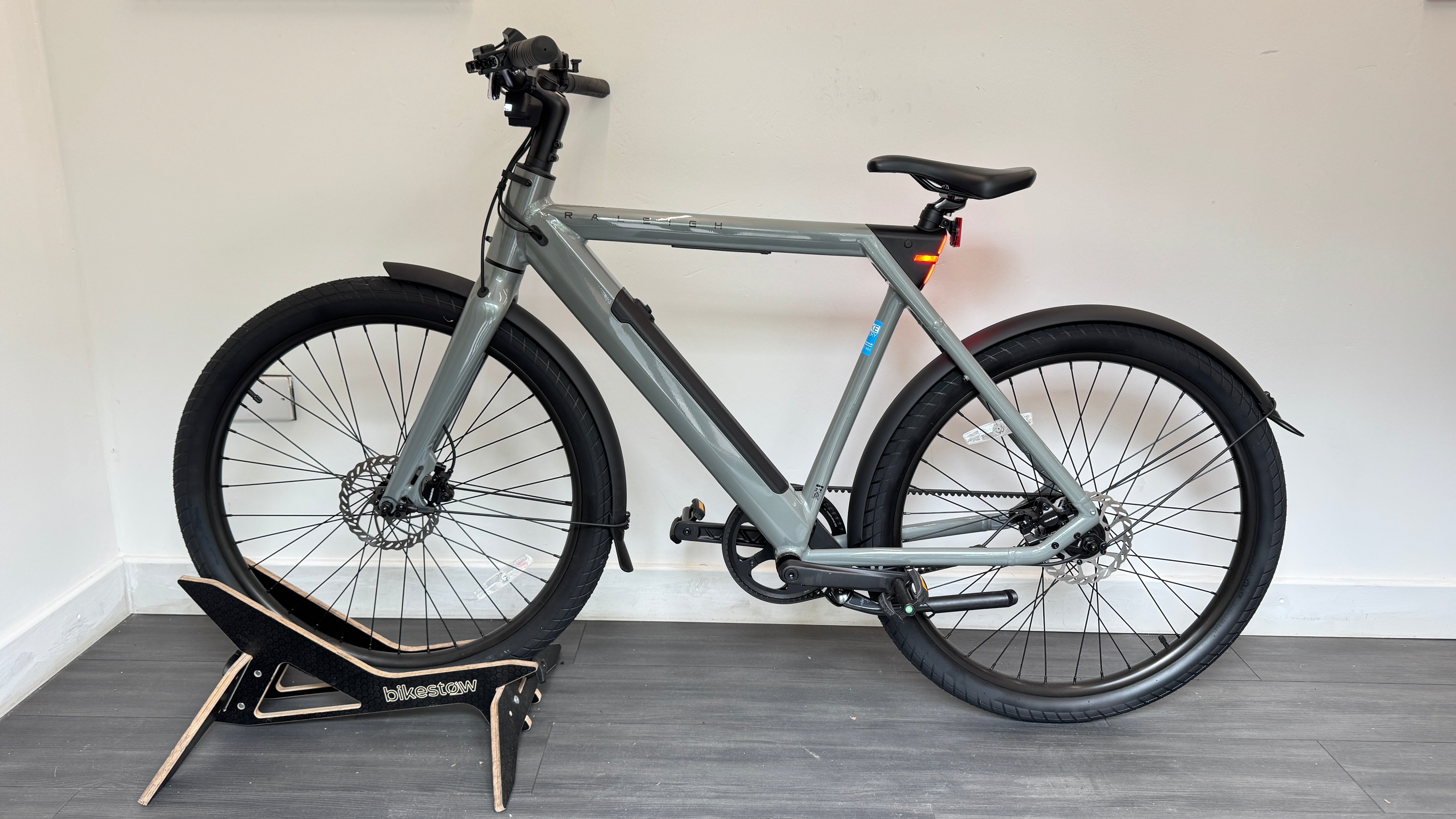 2026 Raleigh One Electric Hybrid Bike MEDIUM Grey 360Wh RRP £2399 Ebike Electric Bike