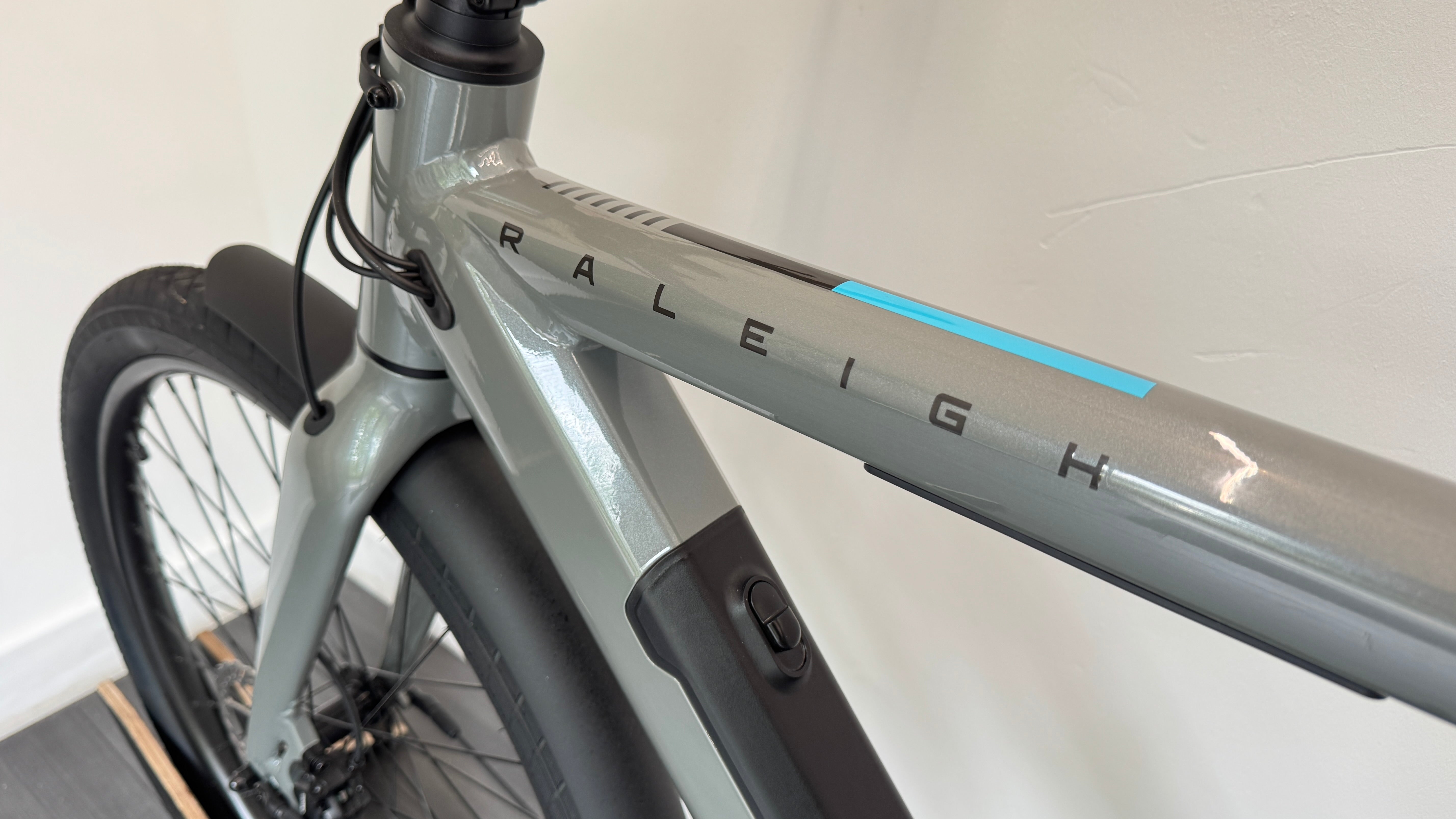 2026 Raleigh One Electric Hybrid Bike MEDIUM Grey 360Wh RRP £2399 Ebike Electric Bike