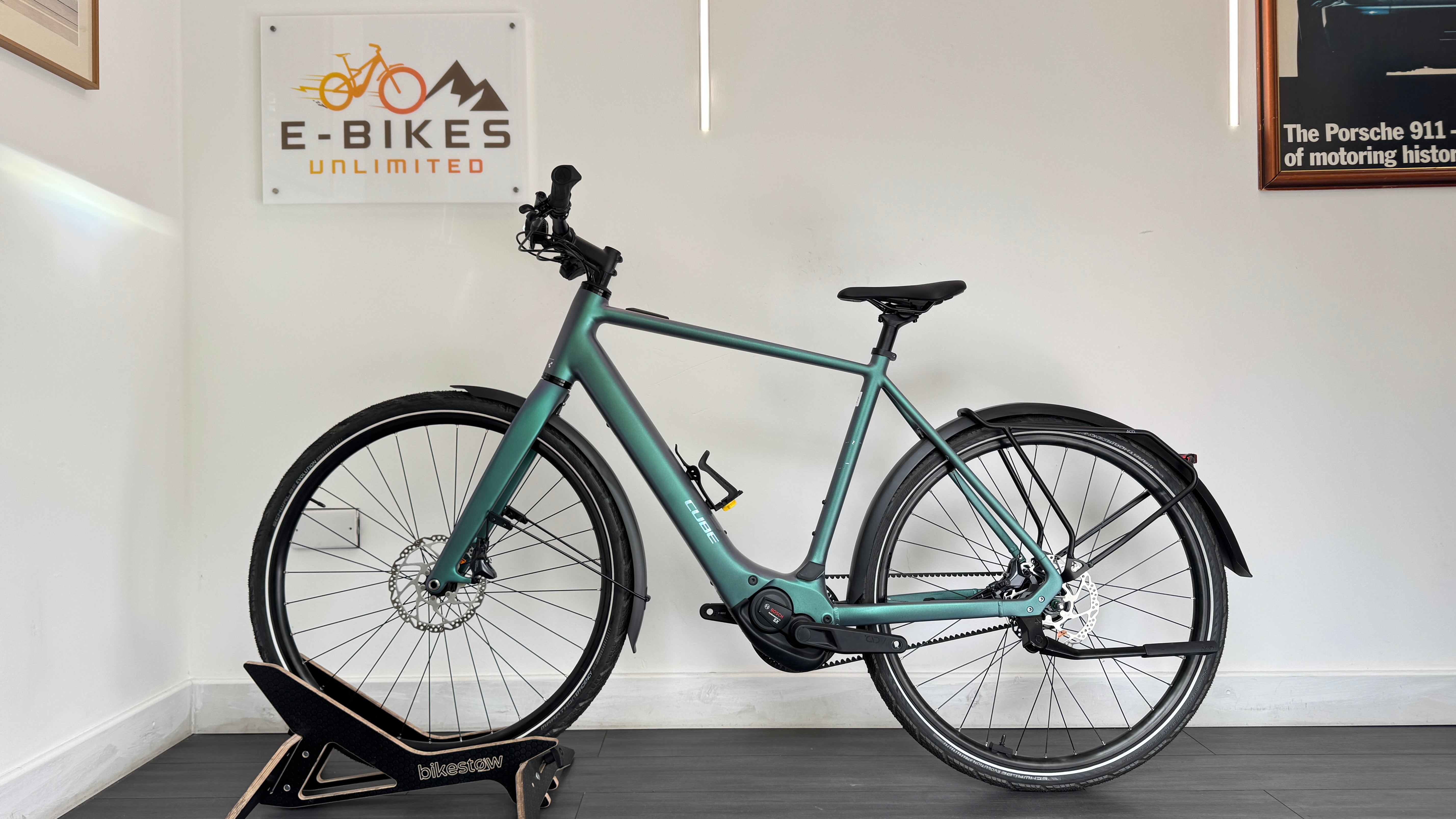 2026 Cube Editor Hybrid SLT 400X FE 58cm LARGE Electric Bike With Belt Drive & Hub Gears In Smaragd Grey & Prism