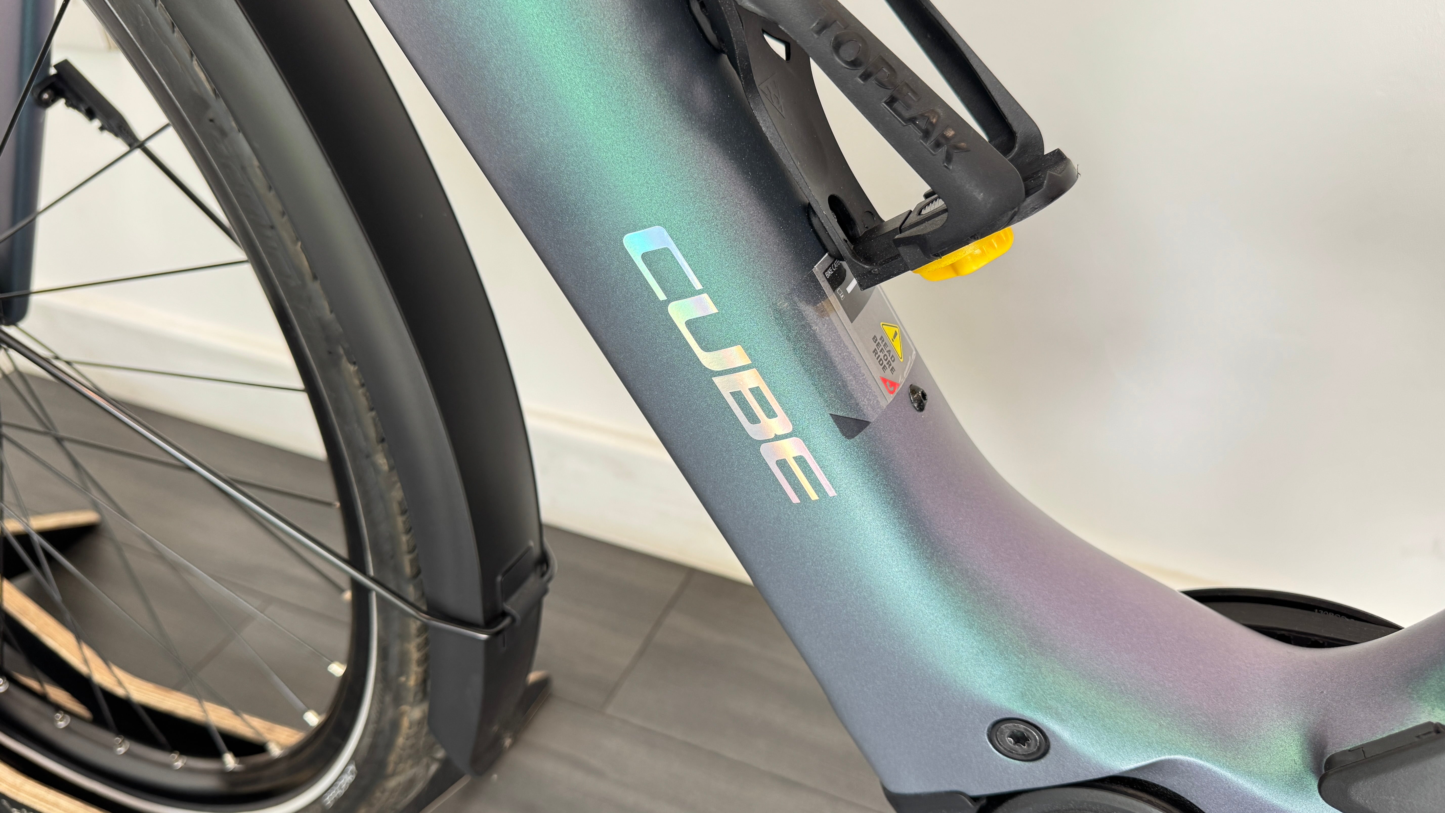 2026 Cube Editor Hybrid SLT 400X FE 58cm LARGE Electric Bike With Belt Drive & Hub Gears In Smaragd Grey & Prism