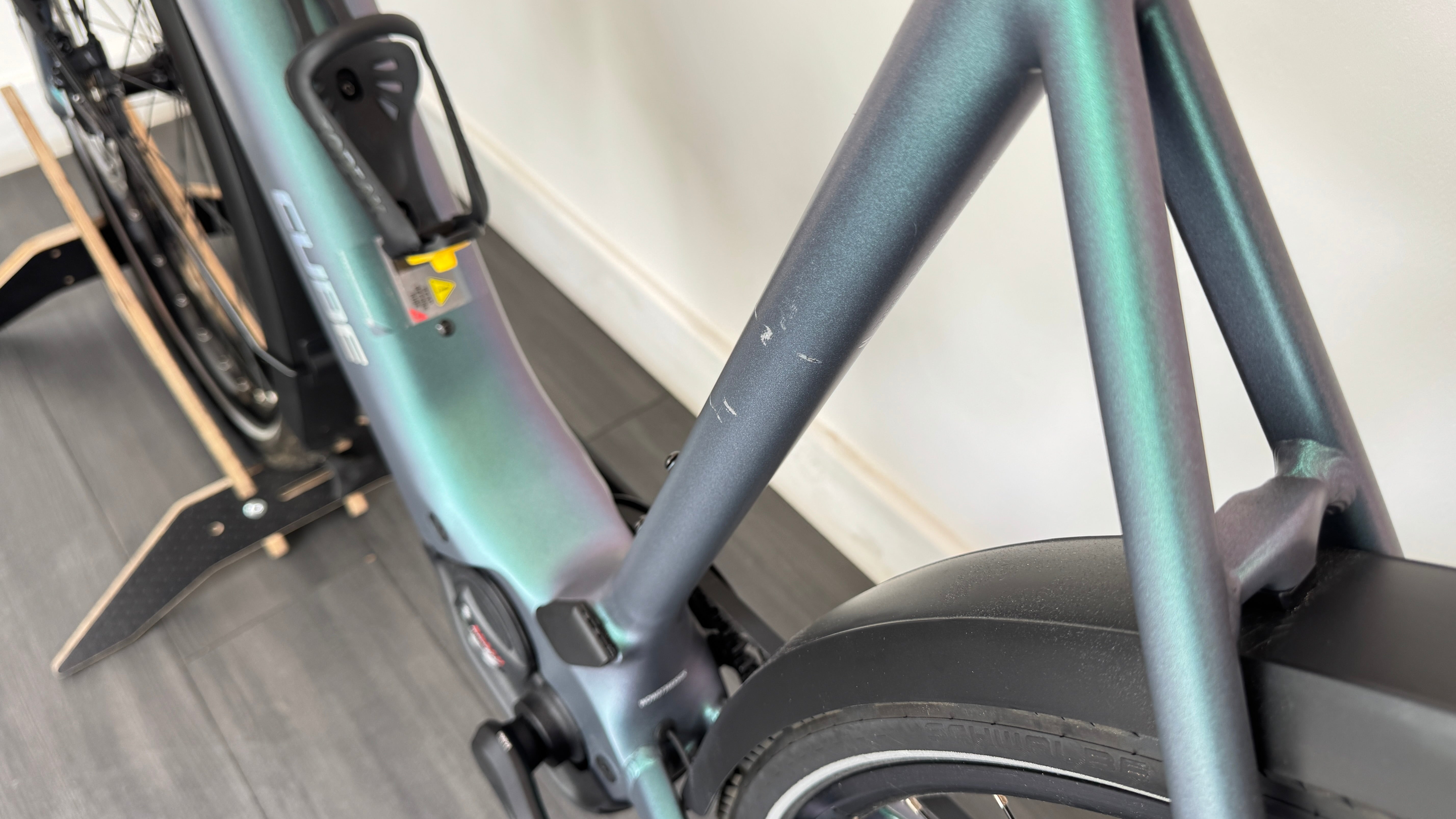 2026 Cube Editor Hybrid SLT 400X FE 58cm LARGE Electric Bike With Belt Drive & Hub Gears In Smaragd Grey & Prism
