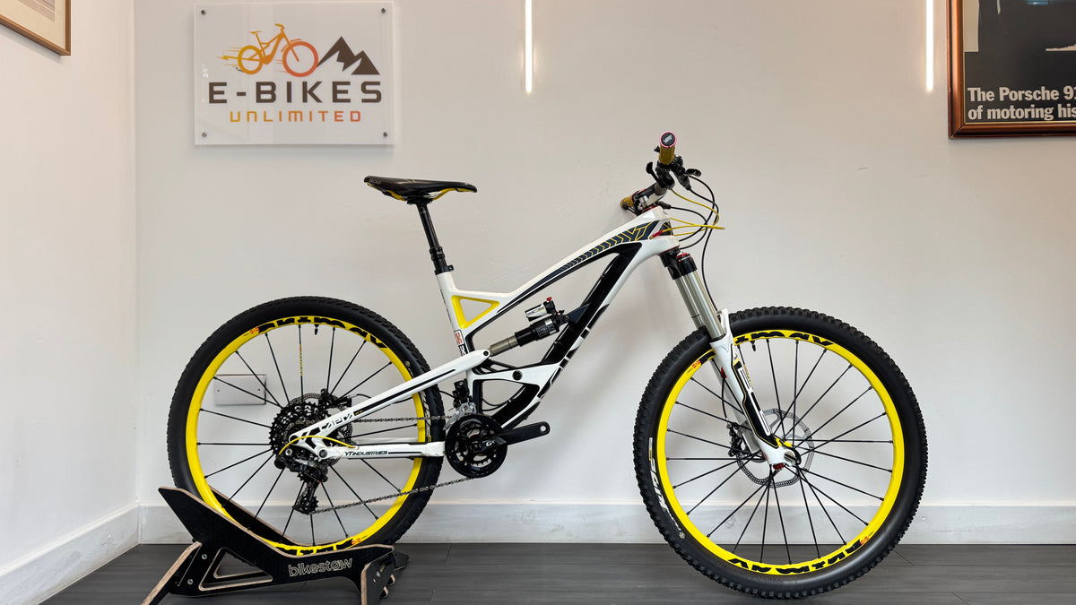 YT Capra CF Pro Race Enduro Bike SRAM GX BOS Hope Excellent Condition