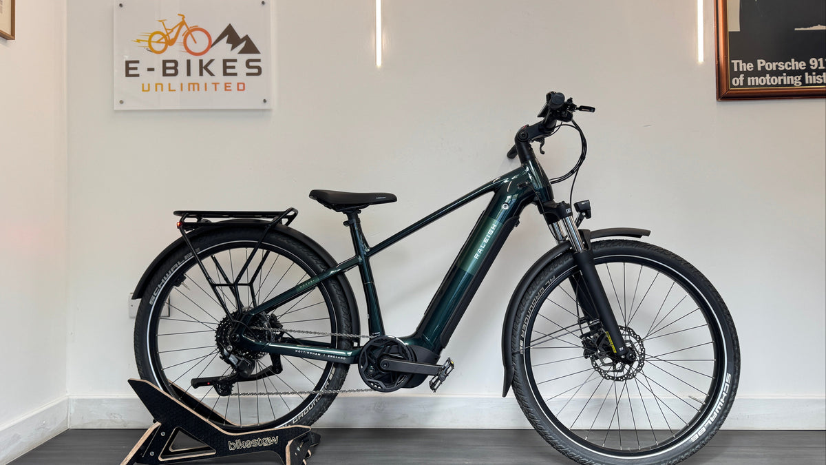 Raleigh Novus Plus Crossbar 800Wh 2026 Electric Hybrid Bike SMALL - Forest Green With Pannier Bag RRP £2999