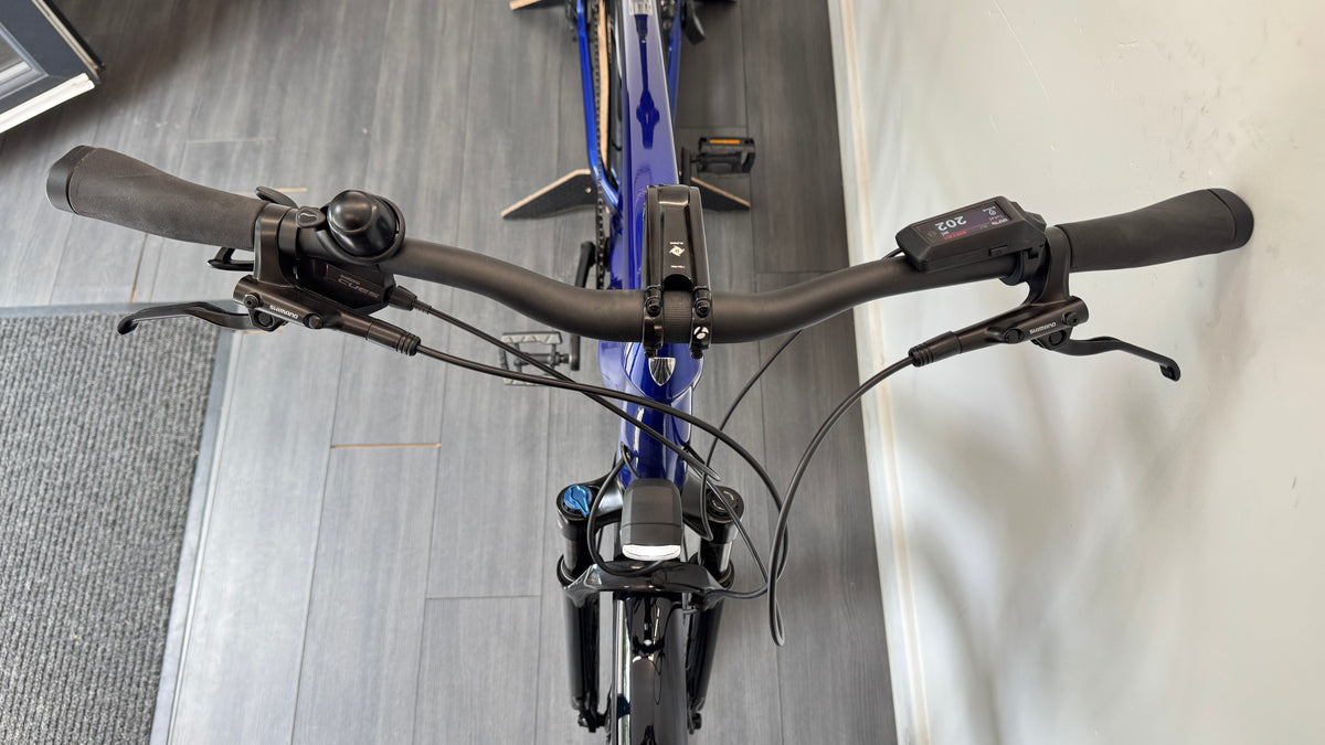 Trek Allant+ 7 Performance CX 625Wh Electric Bike In Hex Blue Only 202 miles RRP £2999