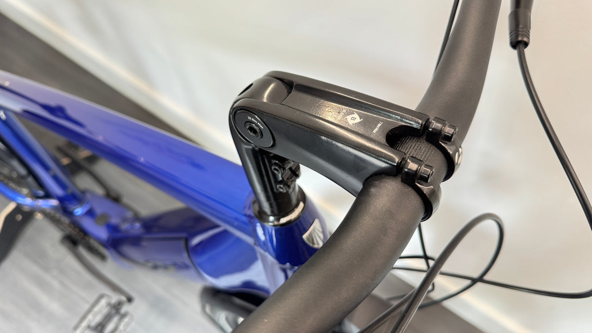 Trek Allant+ 7 Performance CX 625Wh Electric Bike In Hex Blue Only 202 miles RRP £2999