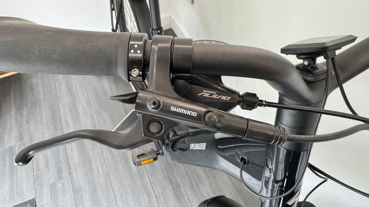 Specialized Turbo Como 3.0 LARGE Step Through Electric Bike Excellent Condition only 116 miles use