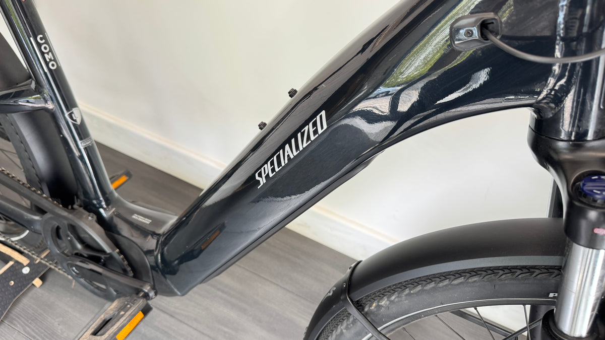 Specialized Turbo Como 3.0 LARGE Step Through Electric Bike Excellent Condition only 116 miles use