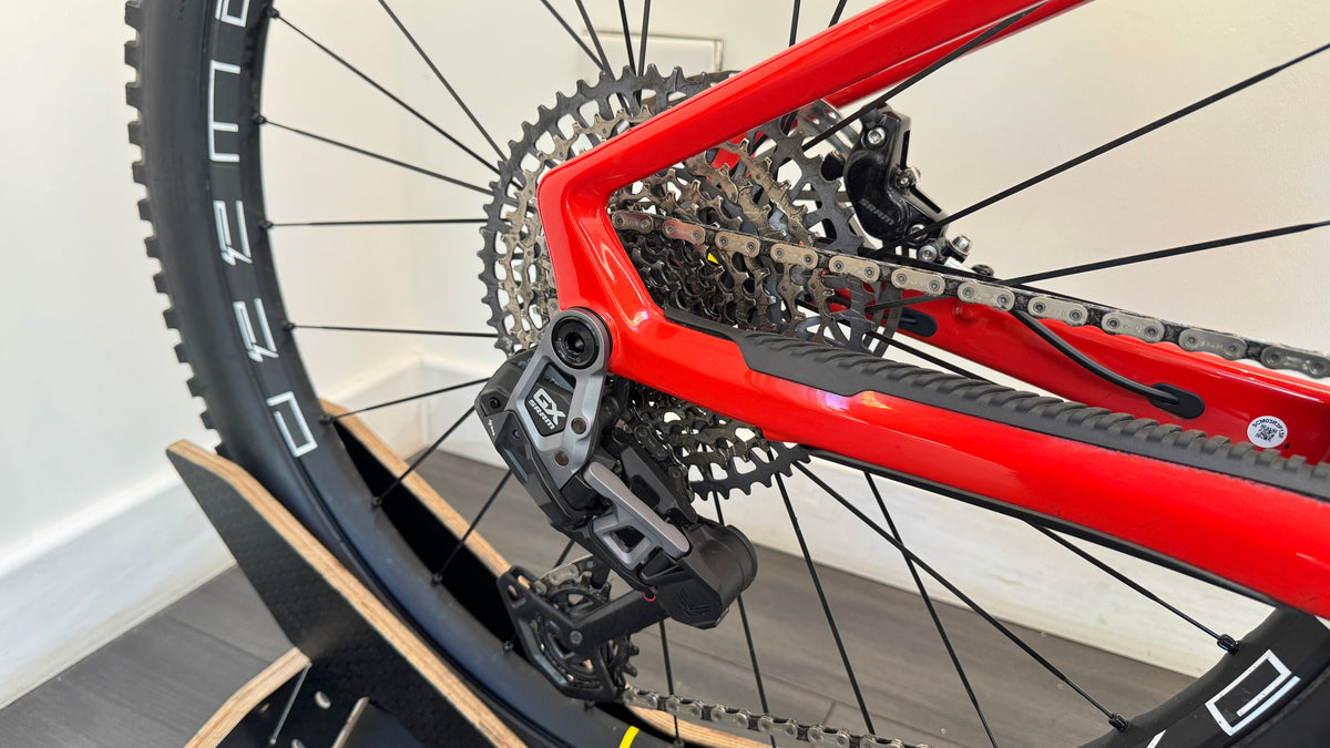 Mondraker Crafty Carbon RR Electric Bike LARGE Red/Silver/Grey Bosch Volspeed Kiox 500 Excellent