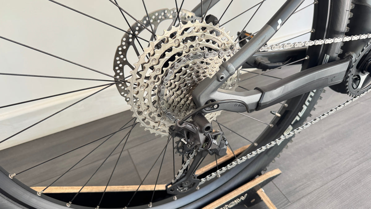 Cube Reaction Hybrid 750 Race MEDIUM Electric Mountain Bike Grey Excellent Condition 233 miles