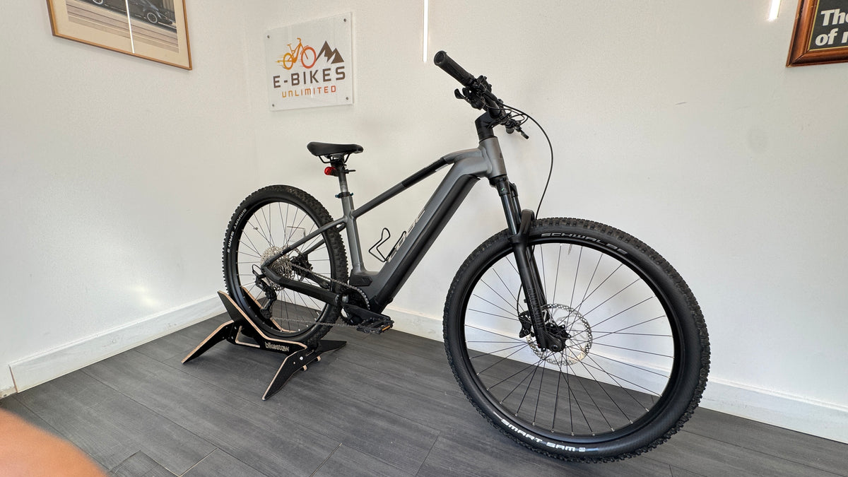 Cube Reaction Hybrid 750 Race MEDIUM Electric Mountain Bike Grey Excellent Condition 233 miles