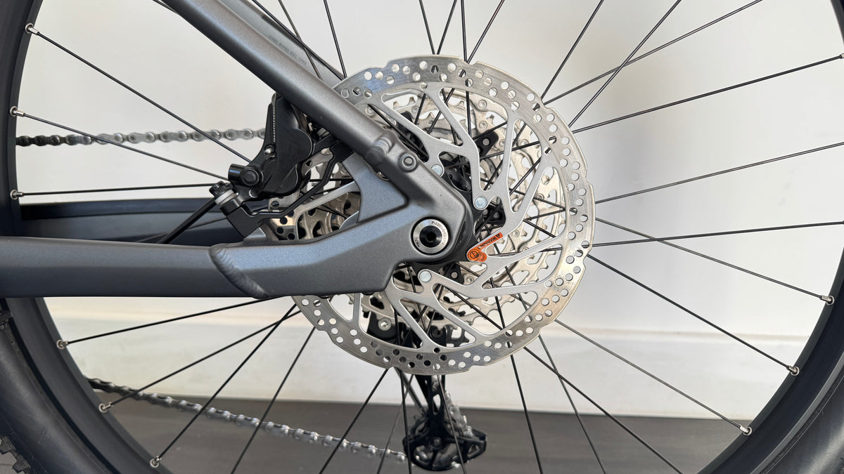 Cube Reaction Hybrid 750 Race MEDIUM Electric Mountain Bike Grey Excellent Condition 233 miles