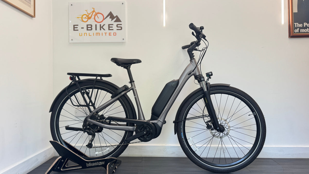 Giant Expression E+ 2 SMALL Electric Bike Trekking Step Through Bike only 210 miles