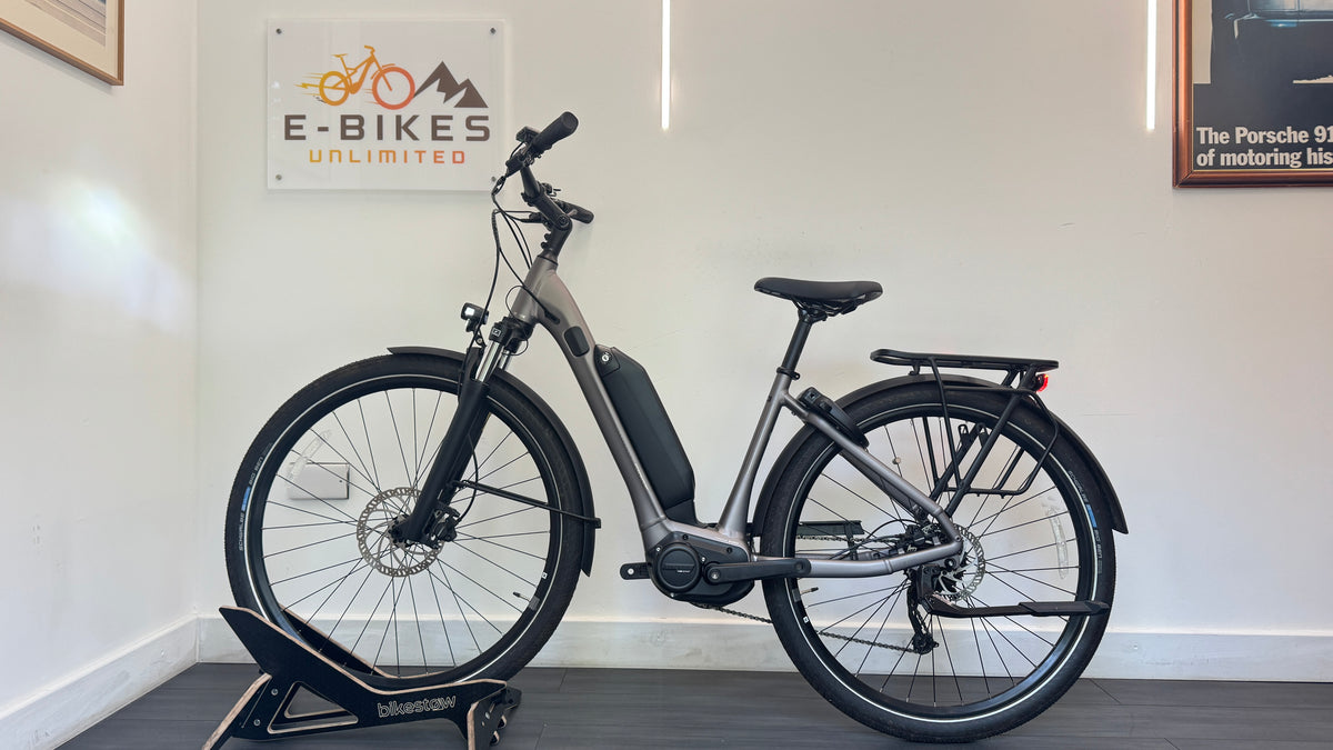 Giant Expression E+ 2 SMALL Electric Bike Trekking Step Through Bike only 210 miles