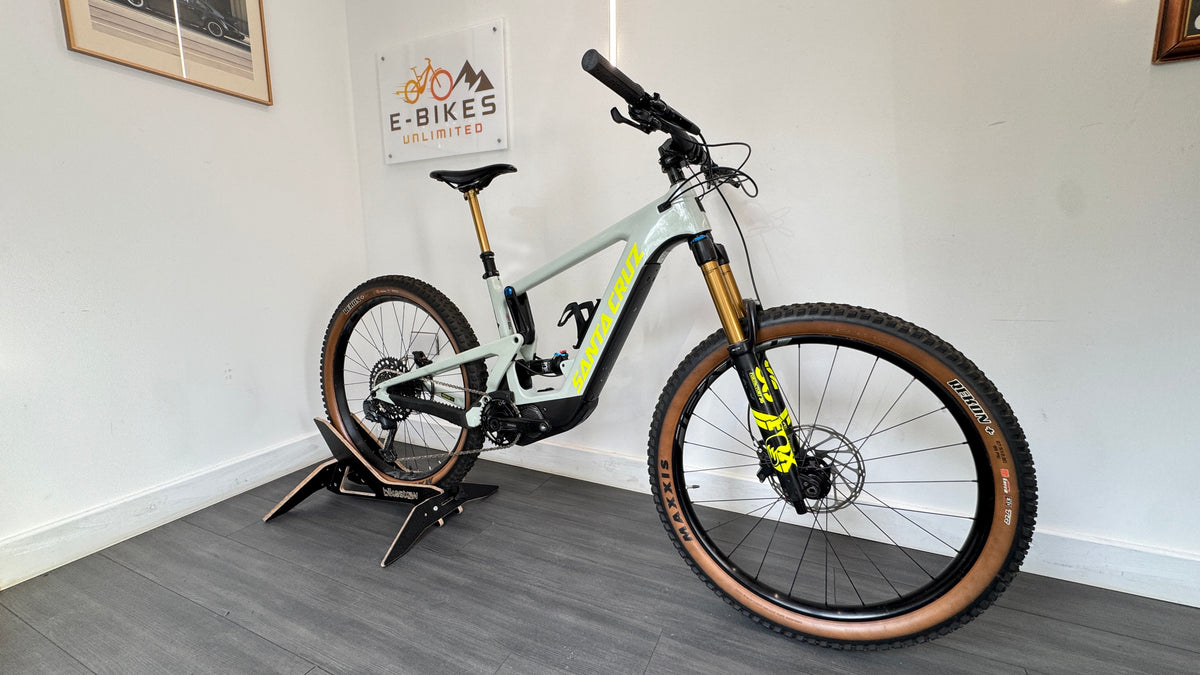 Santa Cruz Heckler Carbon CC S MEDIUM Electric Bike EBIKE Shimano EP8 504Wh Burgtec Upgrades