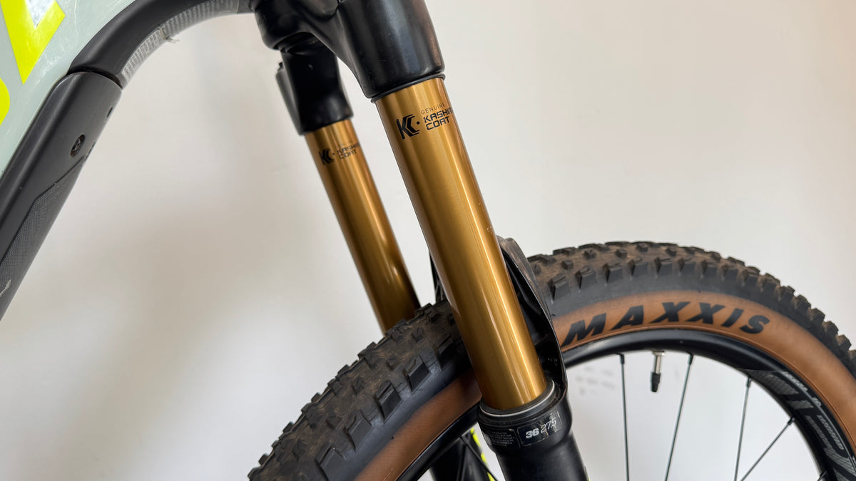 Santa Cruz Heckler Carbon CC S MEDIUM Electric Bike EBIKE Shimano EP8 504Wh Burgtec Upgrades