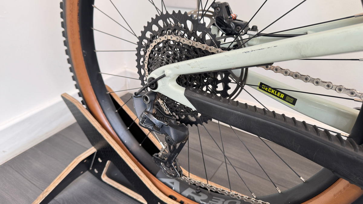 Santa Cruz Heckler Carbon CC S MEDIUM Electric Bike EBIKE Shimano EP8 504Wh Burgtec Upgrades