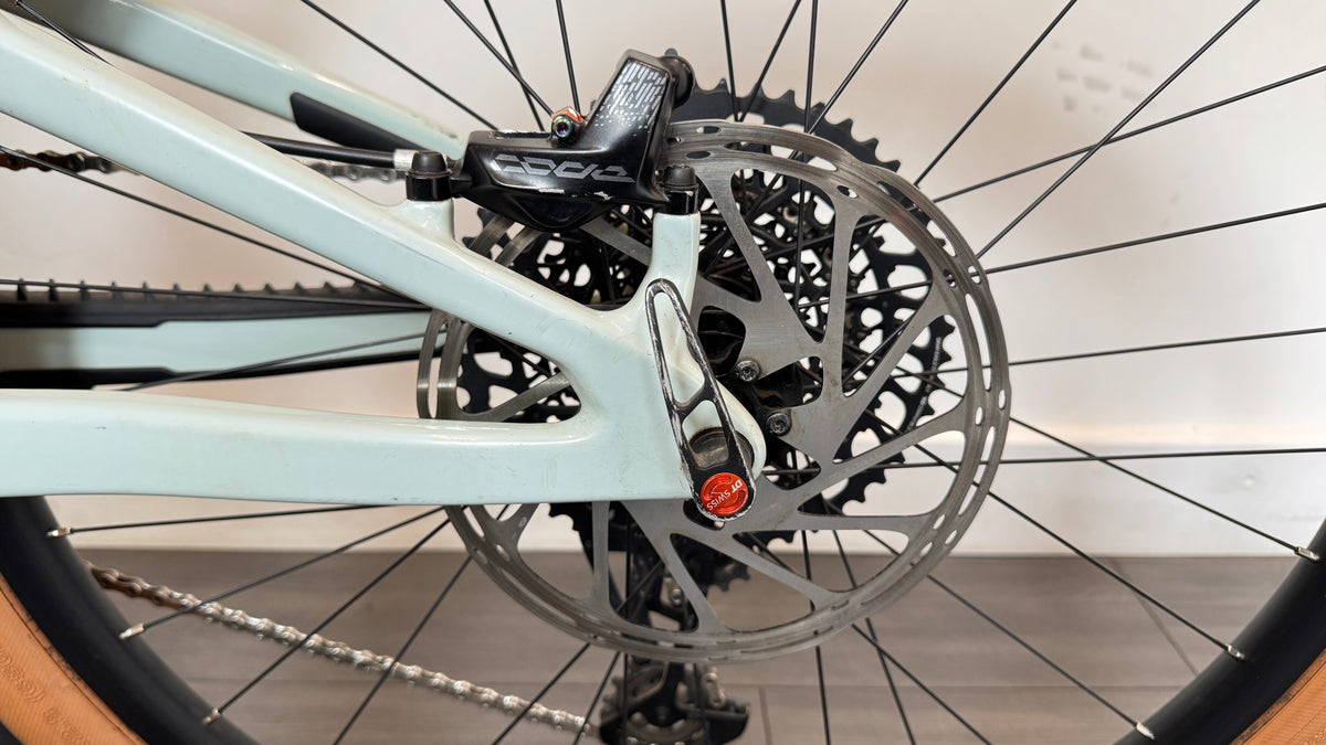Santa Cruz Heckler Carbon CC S MEDIUM Electric Bike EBIKE Shimano EP8 504Wh Burgtec Upgrades