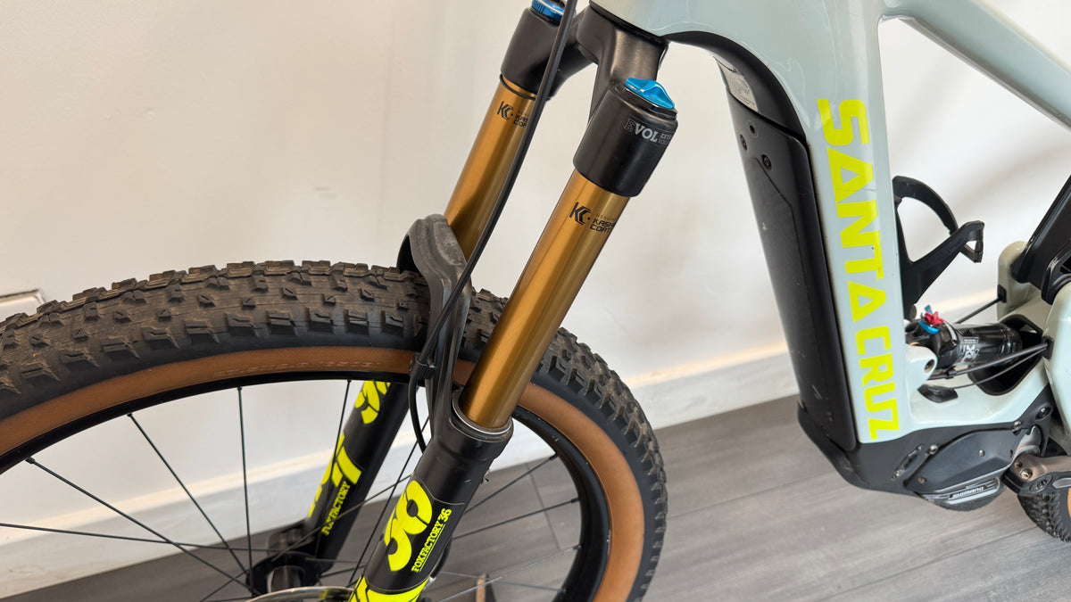 Santa Cruz Heckler Carbon CC S MEDIUM Electric Bike EBIKE Shimano EP8 504Wh Burgtec Upgrades