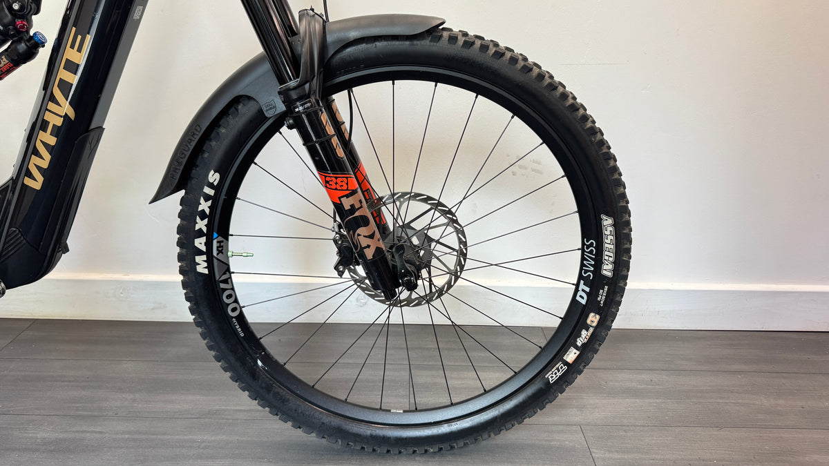 Whyte Bikes E-160 RSX MEDIUM Trail/Enduro Electric Mountain Bike 2024 Matt Black and Orange