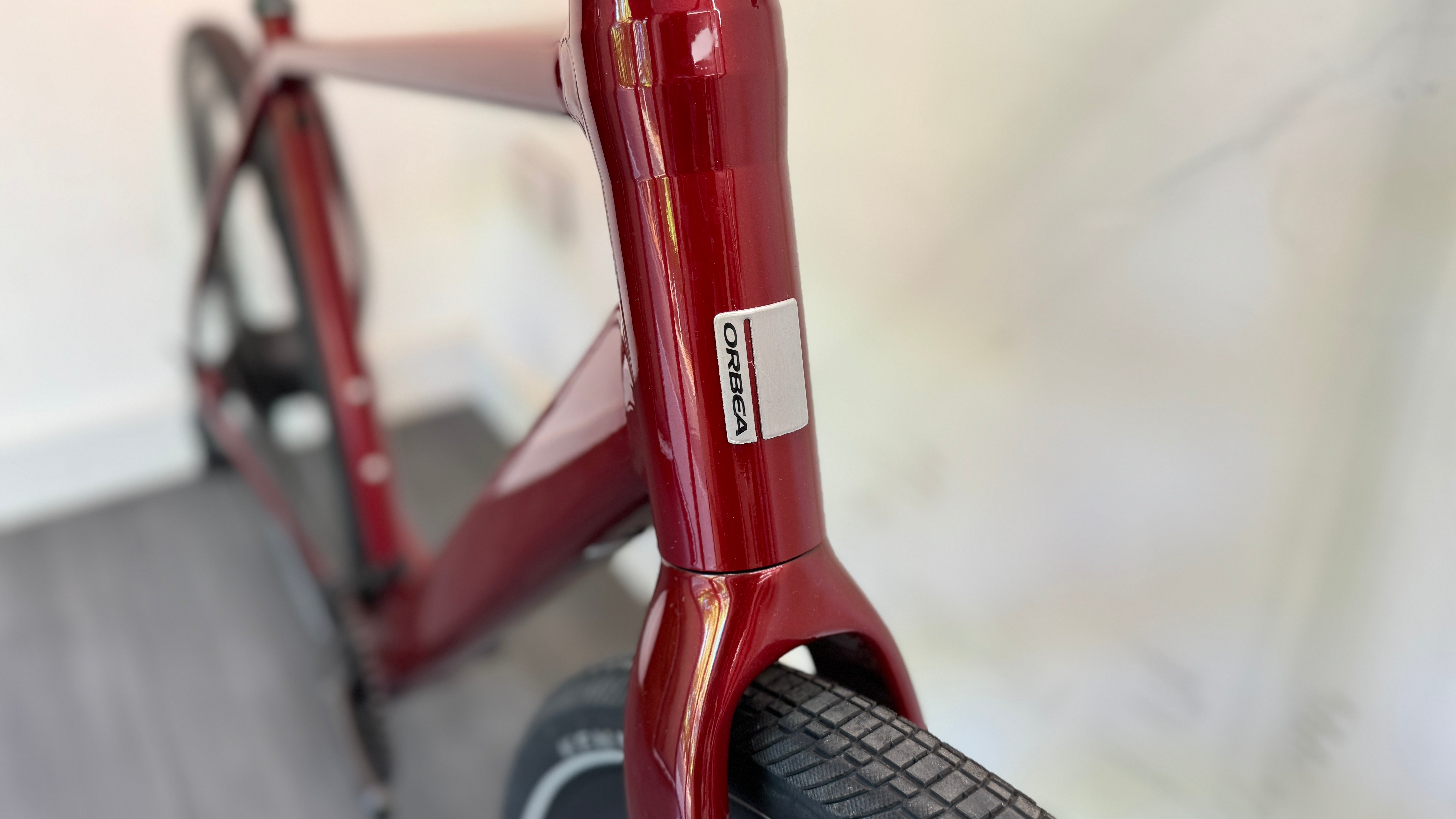 Orbea Vibe H30 2023 Crossbar ebike LARGE 53cm RED RRP £2000 Hybrid bike 687 miles