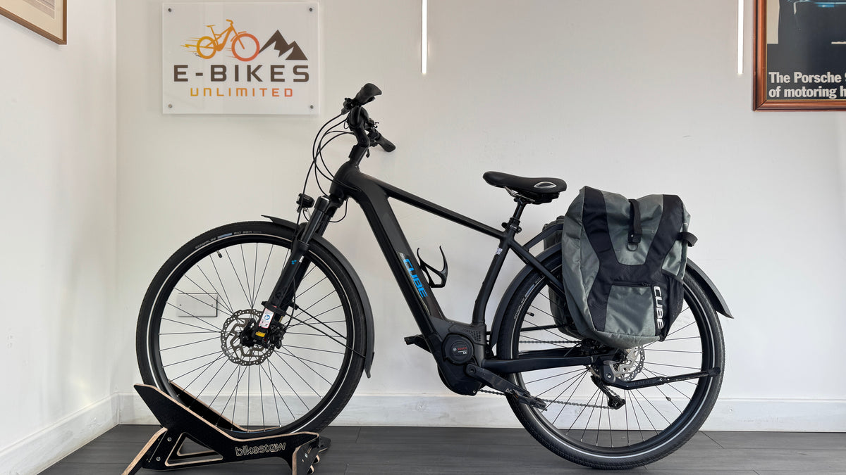 Cube Kathmandu Hybrid Pro 500 MEDIUM Hybrid E-Bike Black & Blue only 220 miles rrp £2700