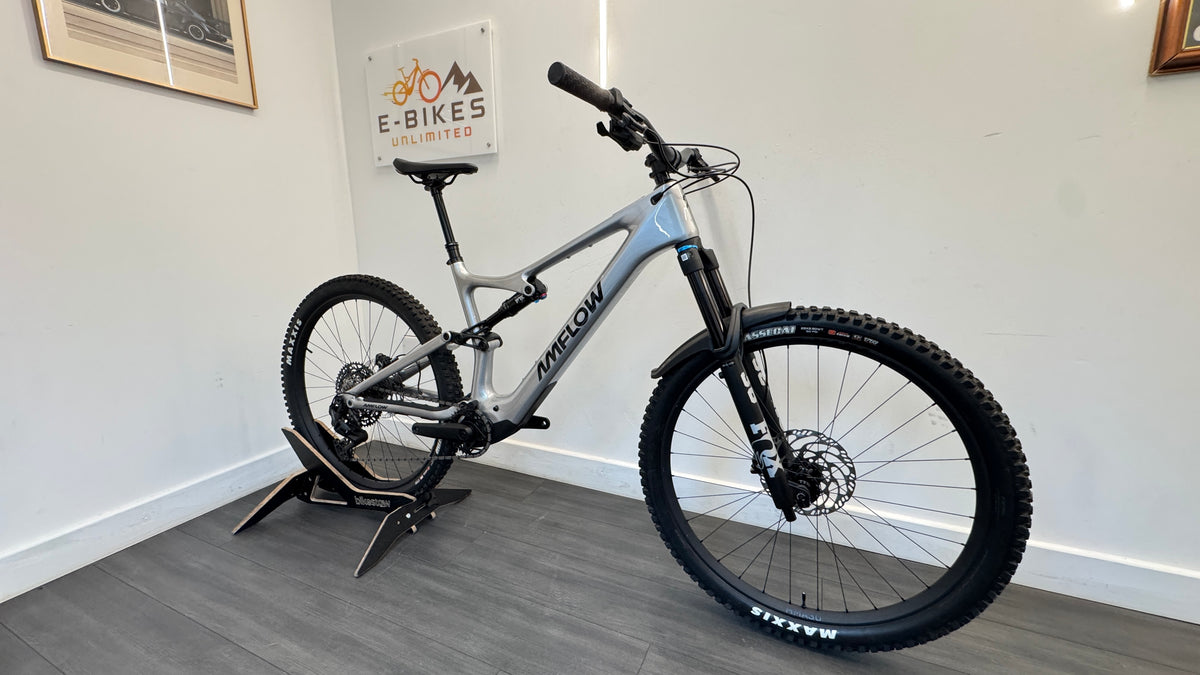 Amflow PL Carbon 800wh EXTRA LARGE (XL) Electric Mountain Bike 2026 Invisiframe only 223 miles