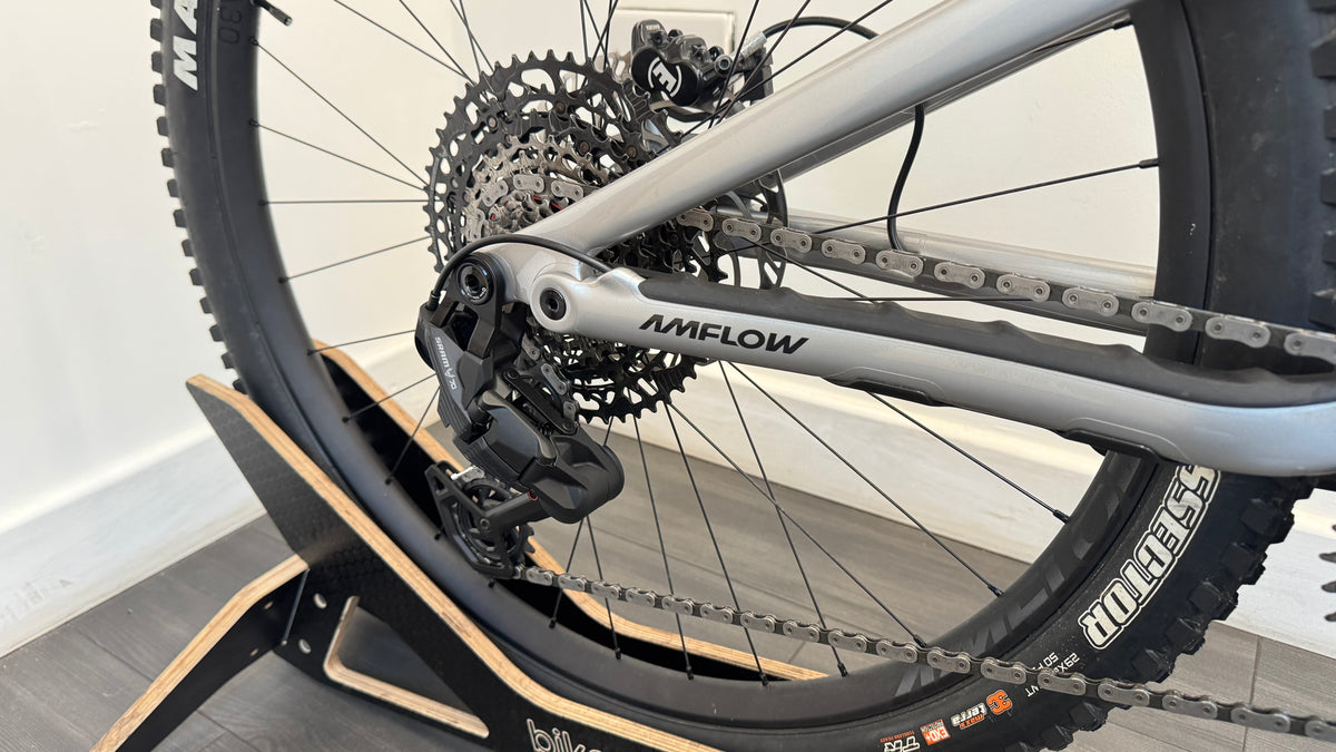 Amflow PL Carbon 800wh EXTRA LARGE (XL) Electric Mountain Bike 2026 Invisiframe only 223 miles