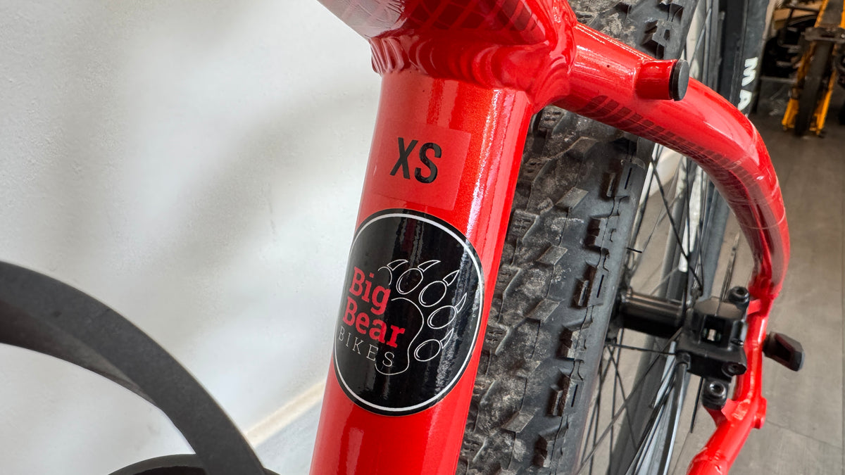 Trek Marlin 6 Extra Small (XS) Red Bike Womens/Kids Hardtail Bike 27.5 Wheels Shimano Deore 10 Speed