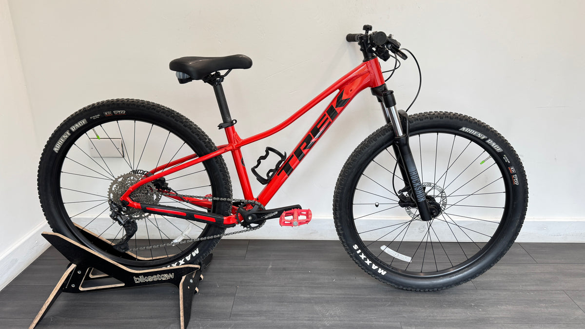 Trek Marlin 6 Extra Small (XS) Red Bike Womens/Kids Hardtail Bike 27.5 Wheels Shimano Deore 10 Speed