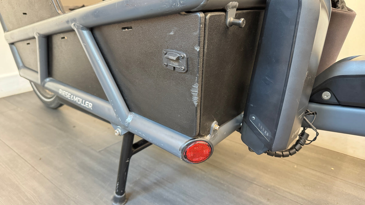 Riese and Muller Load 75 Cargo Bike Electric Bike Dual Battery 1000Wh Sidewalls Enviolo Belt Drive 3 Child seats
