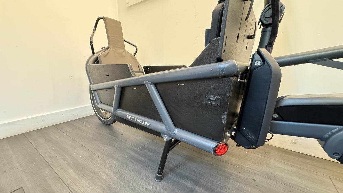 Riese and Muller Load 75 Cargo Bike Electric Bike Dual Battery 1000Wh Sidewalls Enviolo Belt Drive 3 Child seats