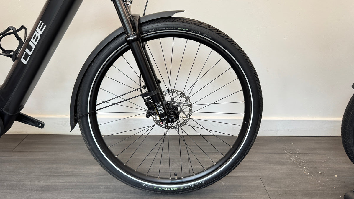 Cube Kathmandu Hybrid EXC 750 Electric Bike Black/Silver MEDIUM Bosch Gen 4 Shimano Deore