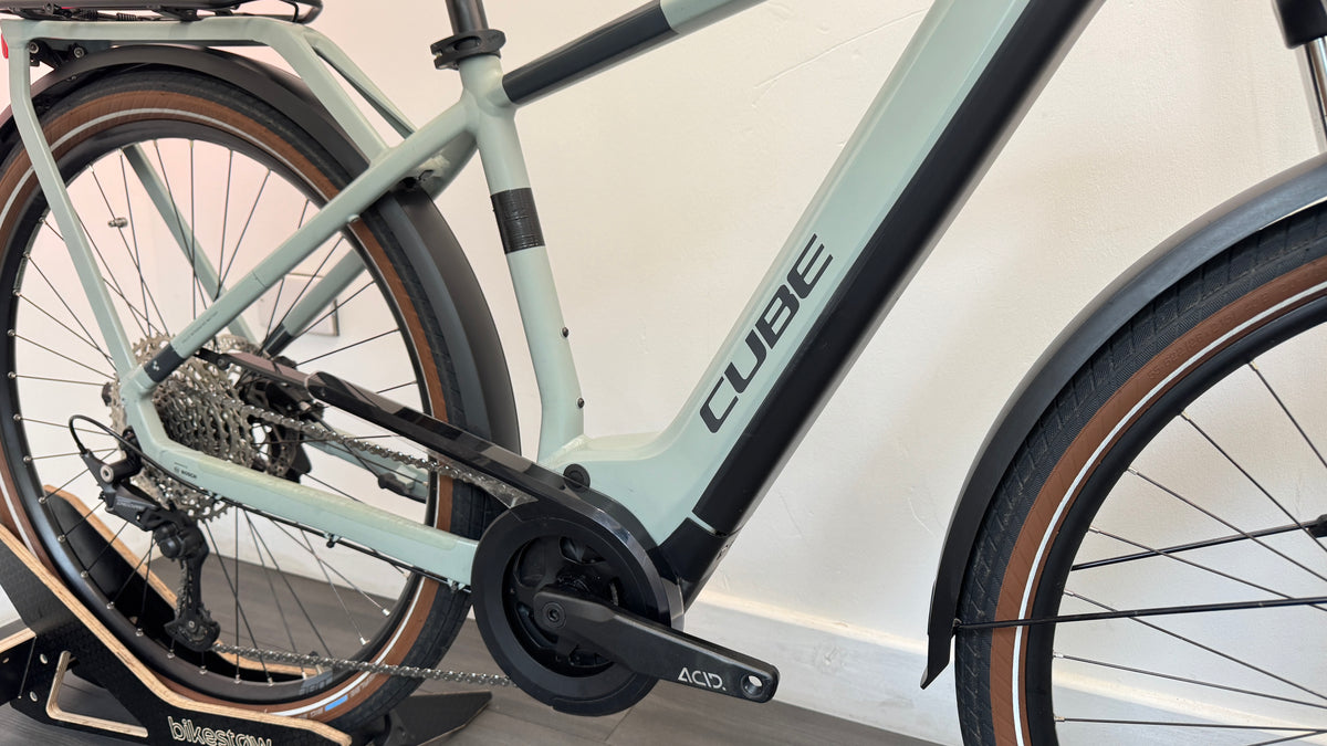 Cube Touring Hybrid Pro 625Wh SMALL Hybrid Electric Bike Shimano Deore Lunar Grey