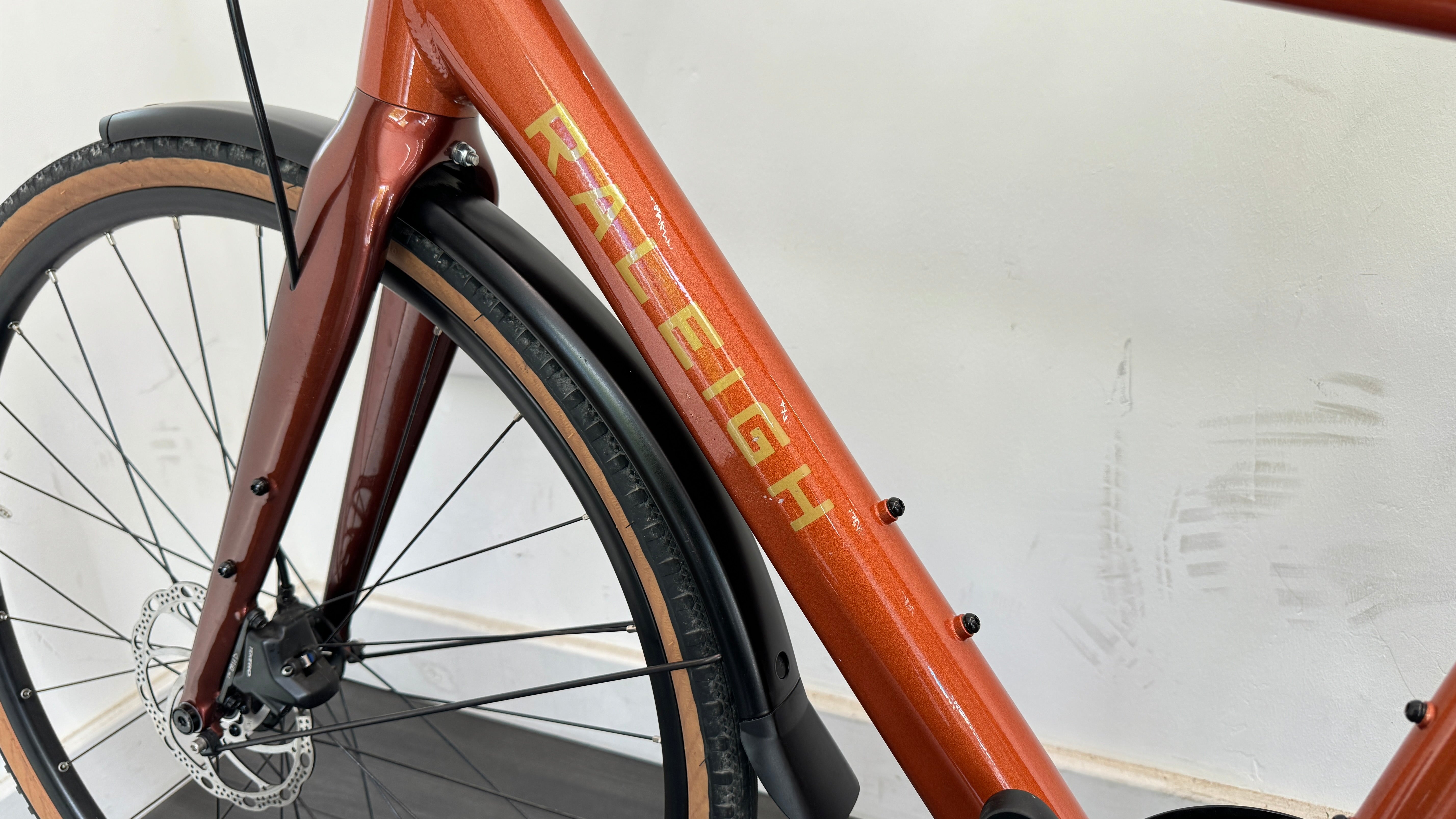 Raleigh Trace Copper Red Medium 50cm Hybrid bike RRP £1650 Only 30 miles