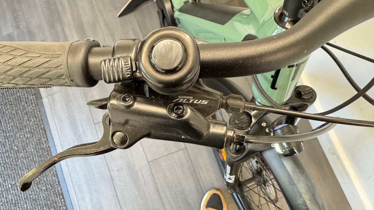 Moustache Samedi 27 Xroad LARGE Bosch Active Line Plus 400Wh Excellent Condition - Green