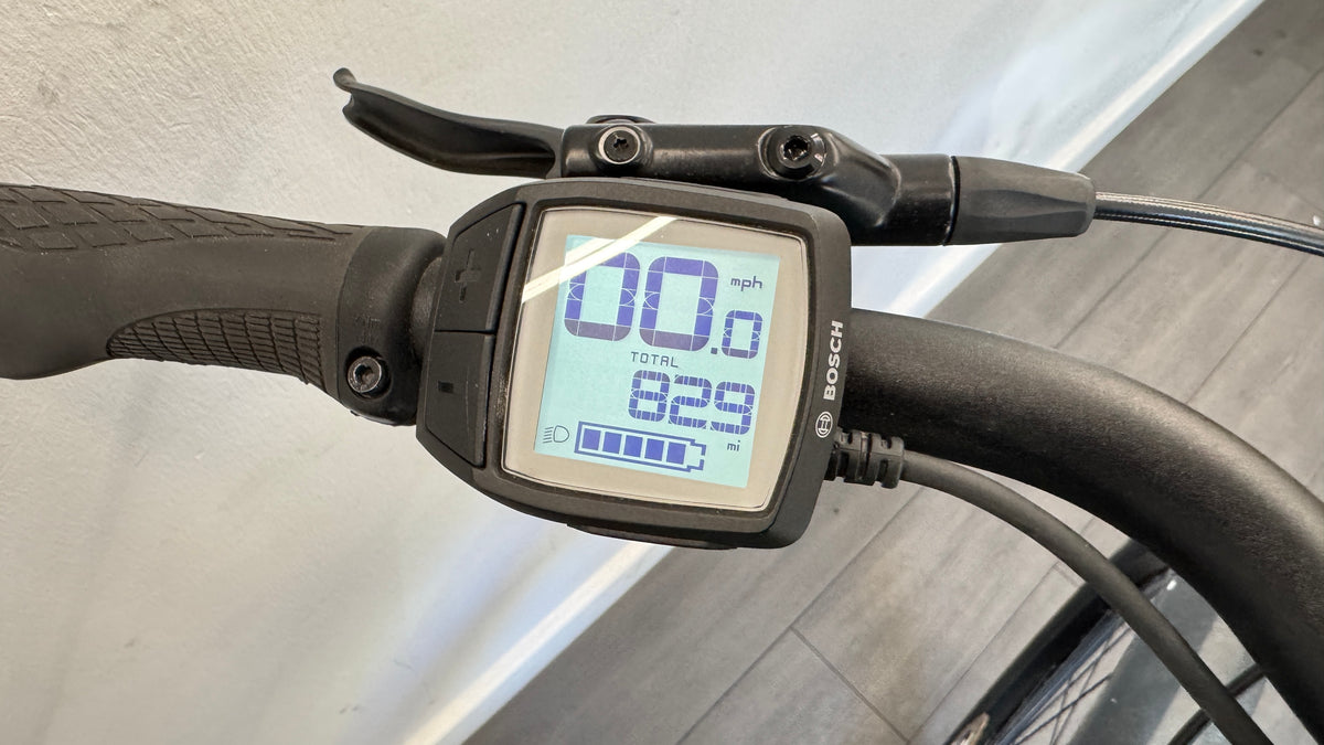 Moustache Samedi 27 Xroad LARGE Bosch Active Line Plus 400Wh Excellent Condition - Green