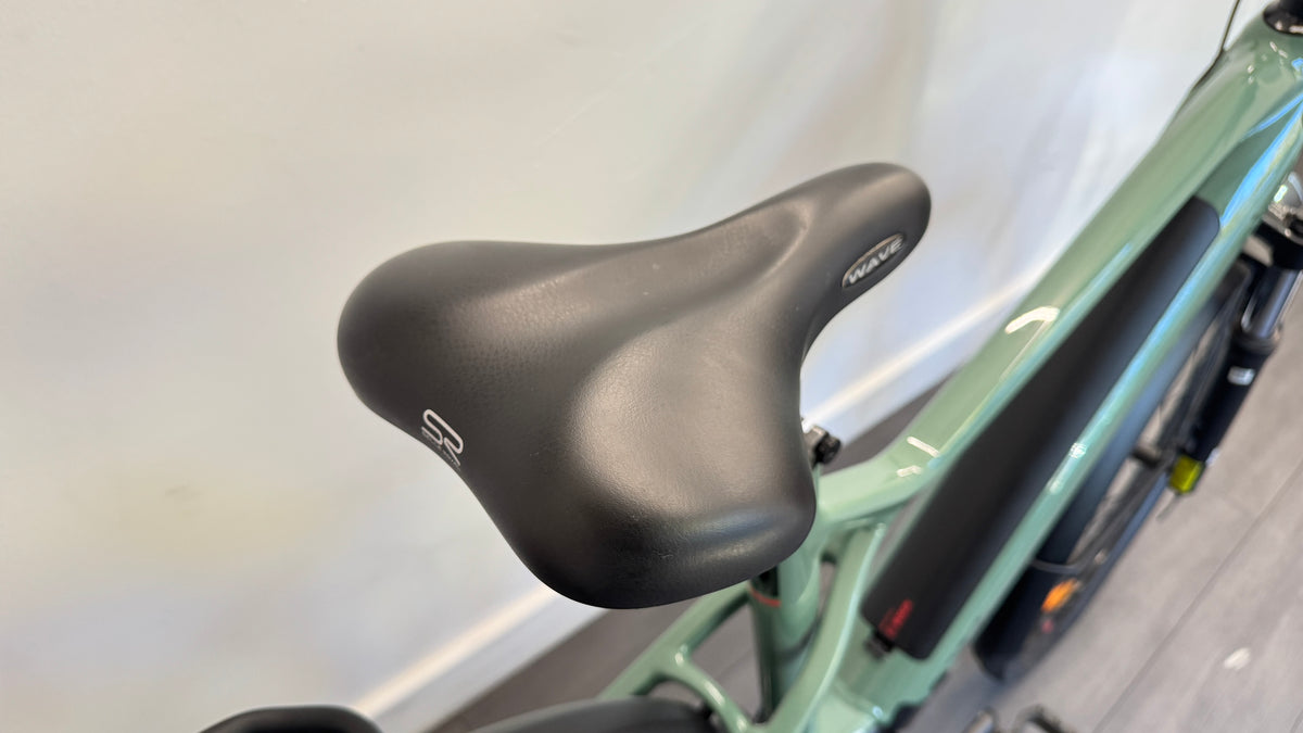 Moustache Samedi 27 Xroad LARGE Bosch Active Line Plus 400Wh Excellent Condition - Green