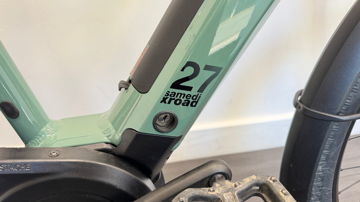 Moustache Samedi 27 Xroad MEDIUM Bosch Active Line Plus 400Wh Excellent Condition - Green