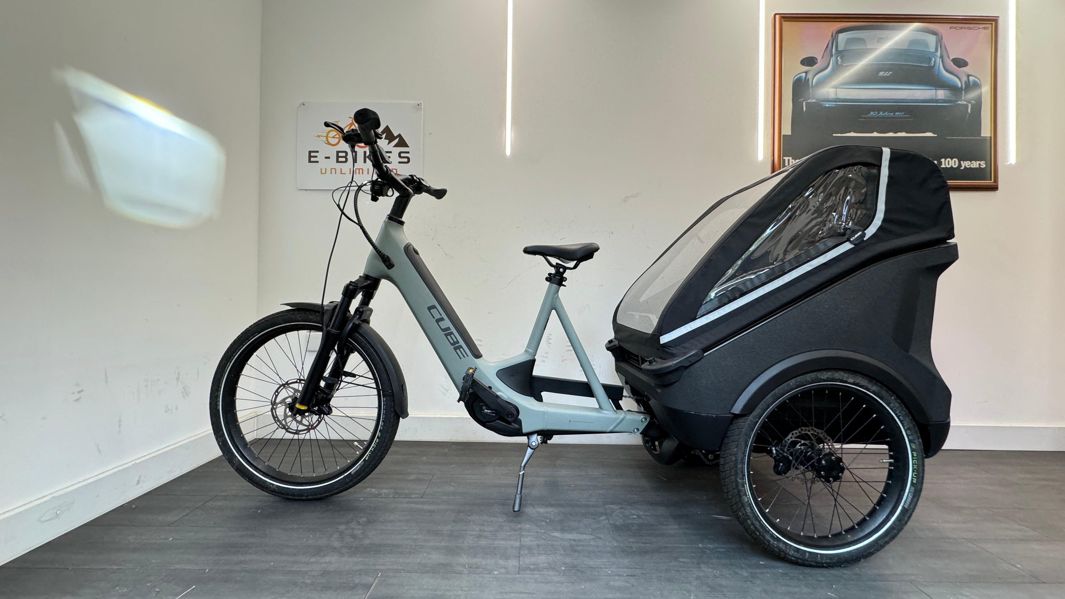 Cube Trike Family Hybrid 750 Cargo Bike In Swamp grey ONLY 28 miles Bosch Gen4